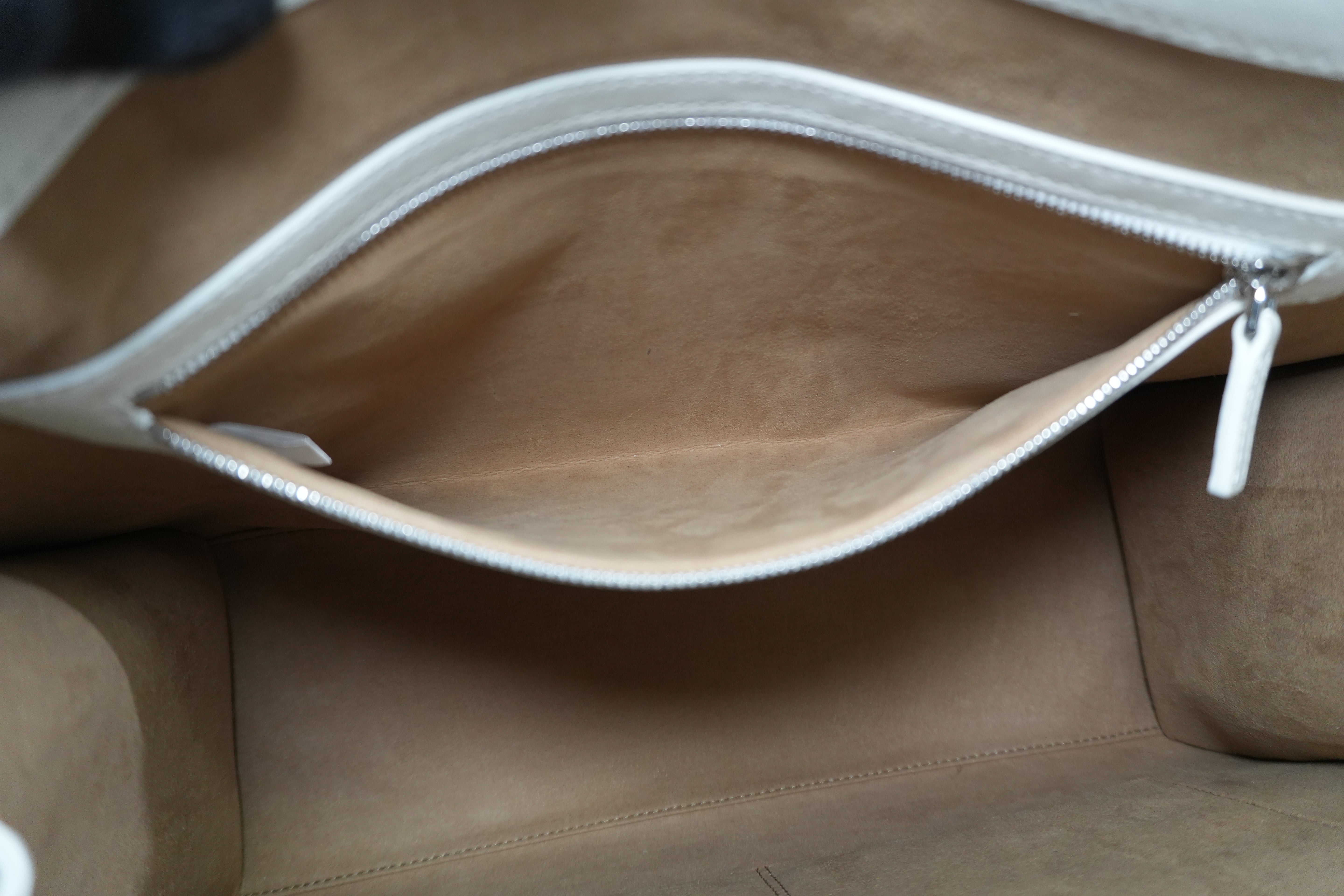 Pre-owned MCM Two Way Shoulder Bag White