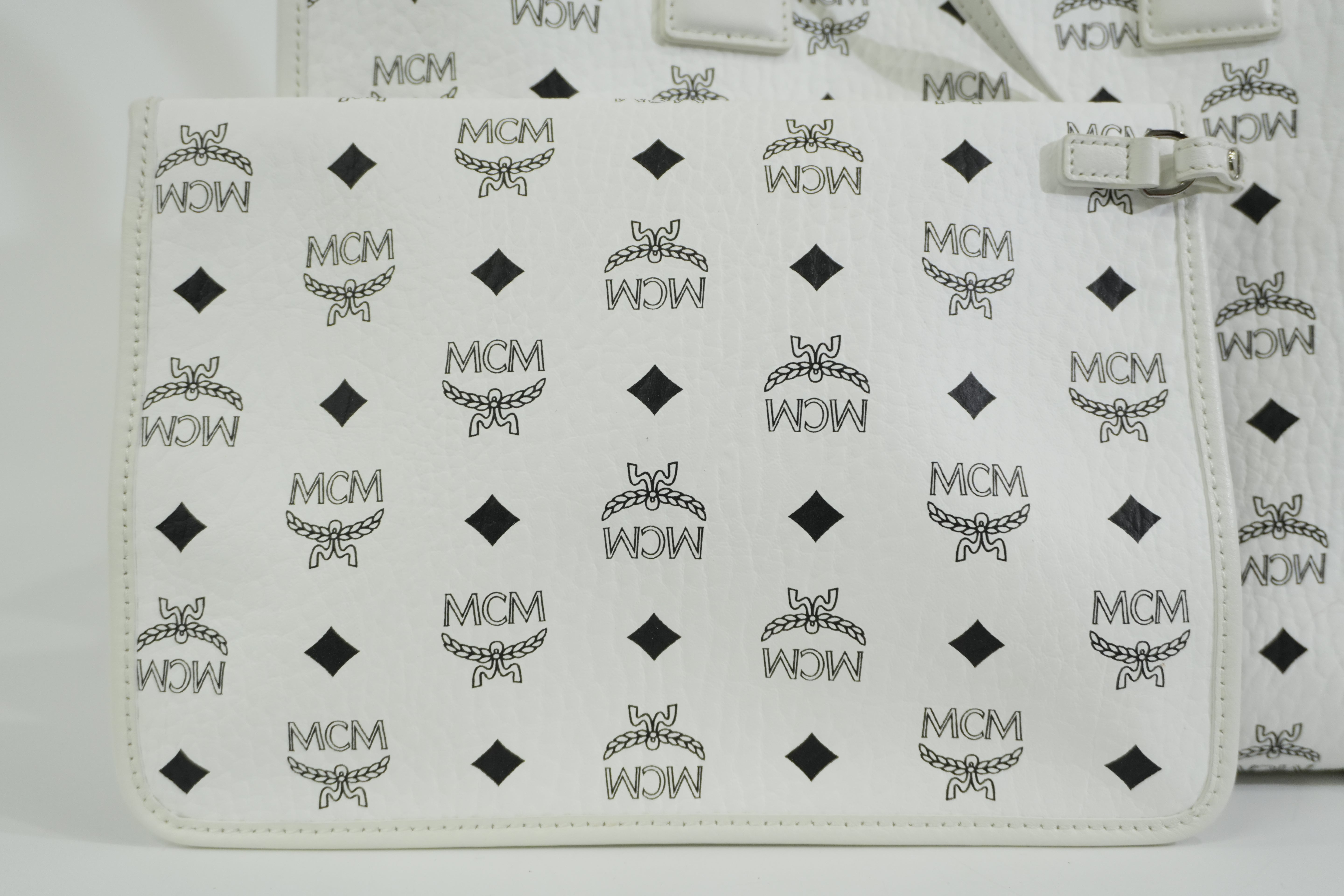 Pre-owned MCM Two Way Shoulder Bag White