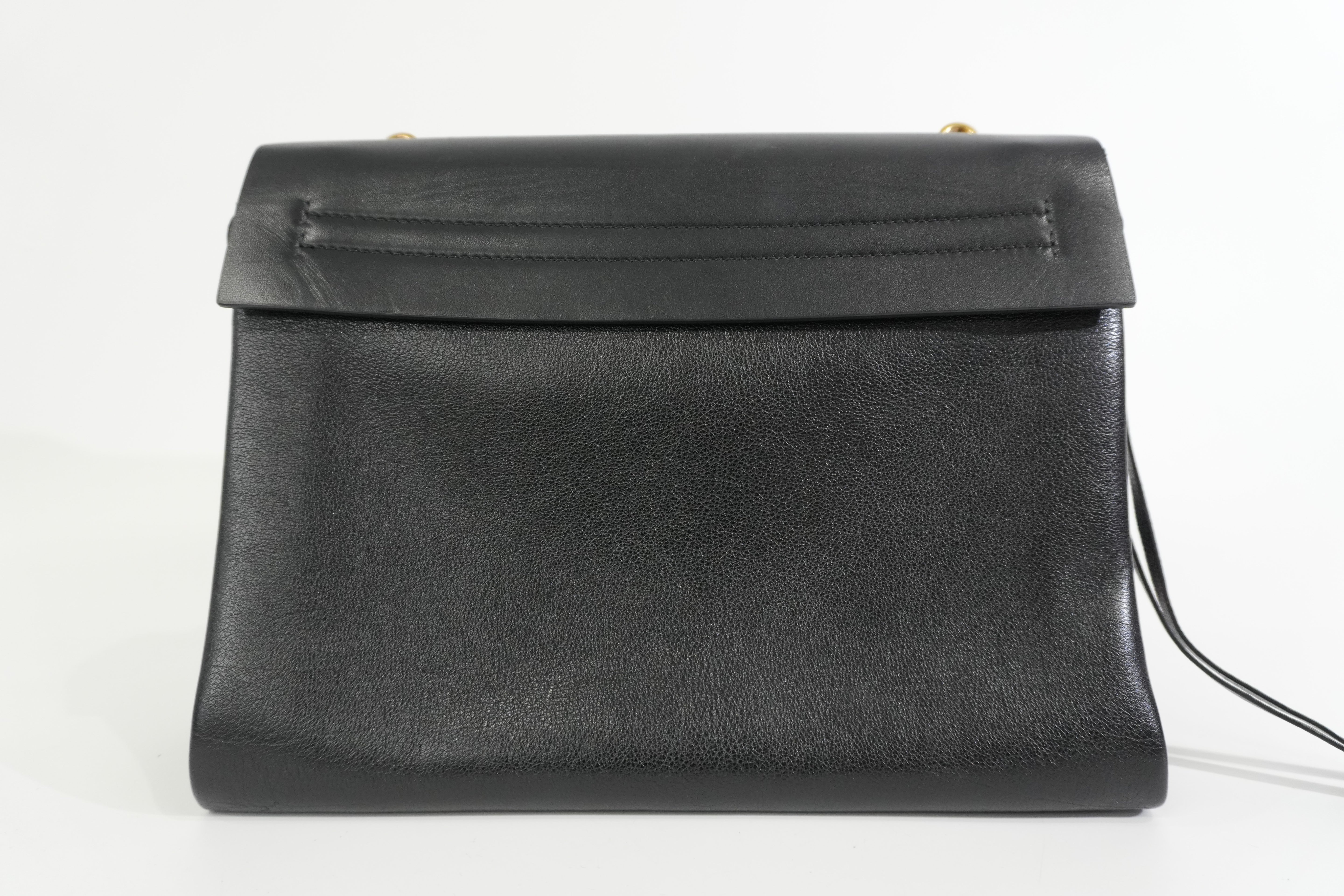 Pre-owned Valentino Garavani VRING Shoulder Bag Black