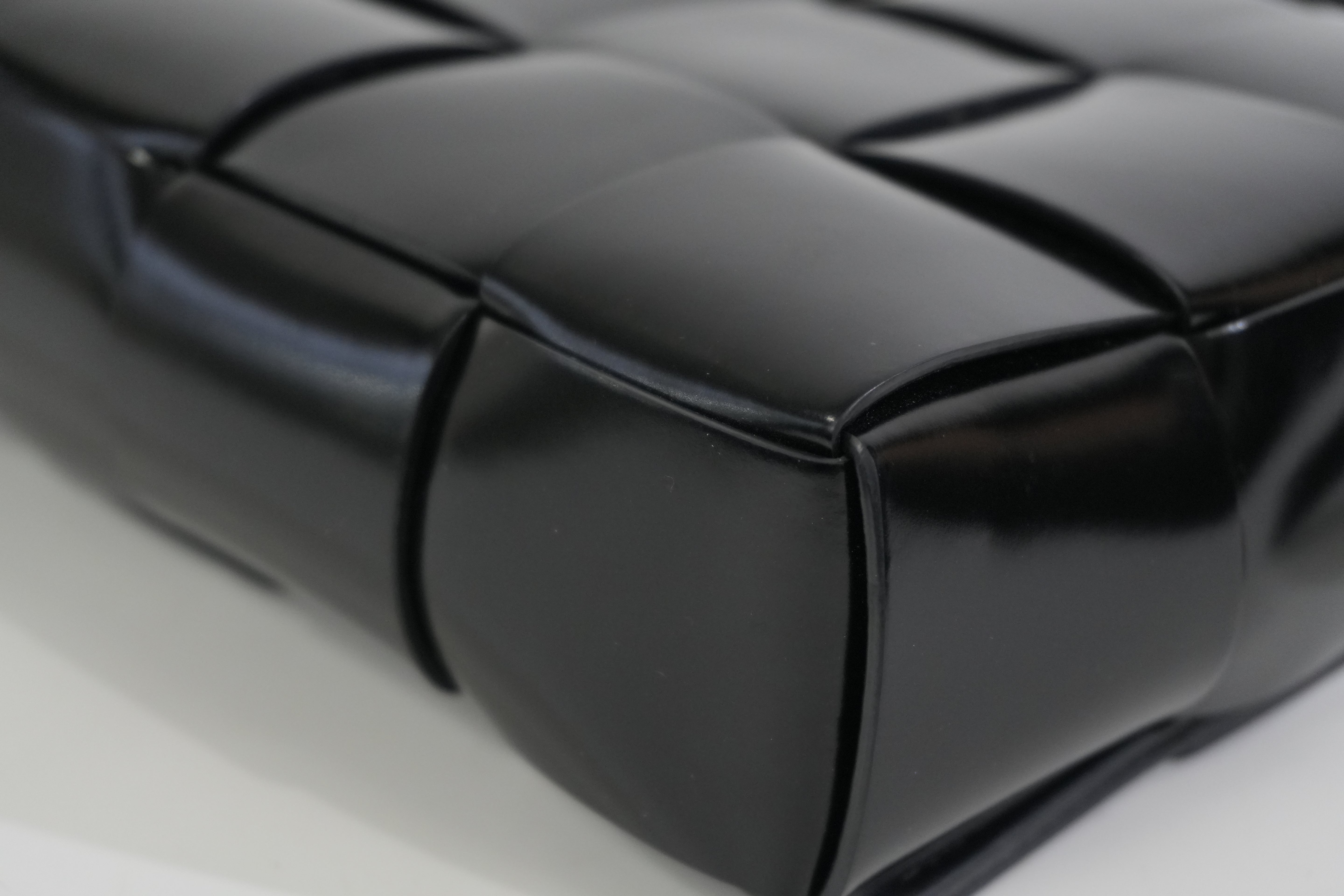 Pre-owned Bottega Veneta Cassette Padded Shoulder Bag Black