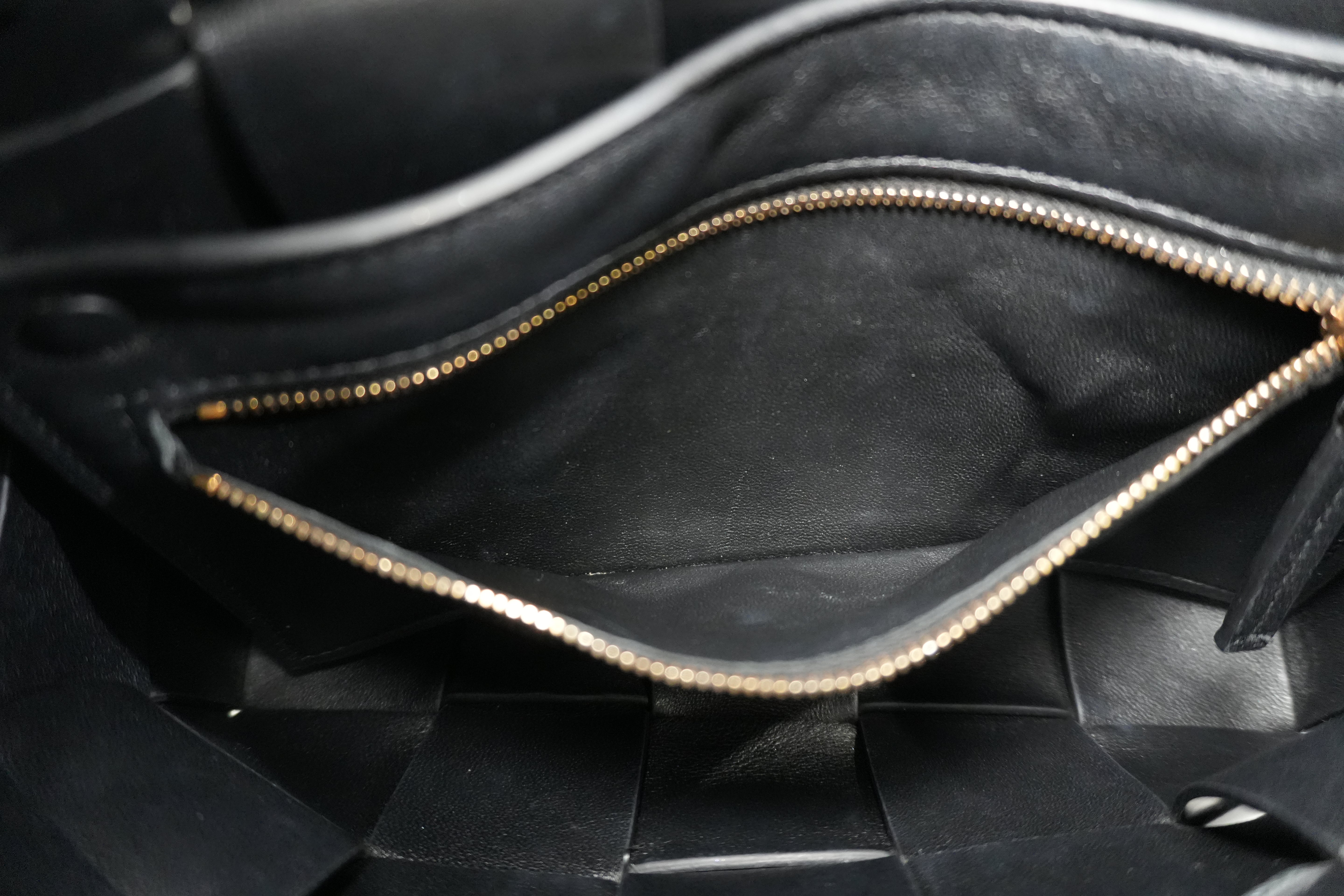 Pre-owned Bottega Veneta Cassette Padded Shoulder Bag Black