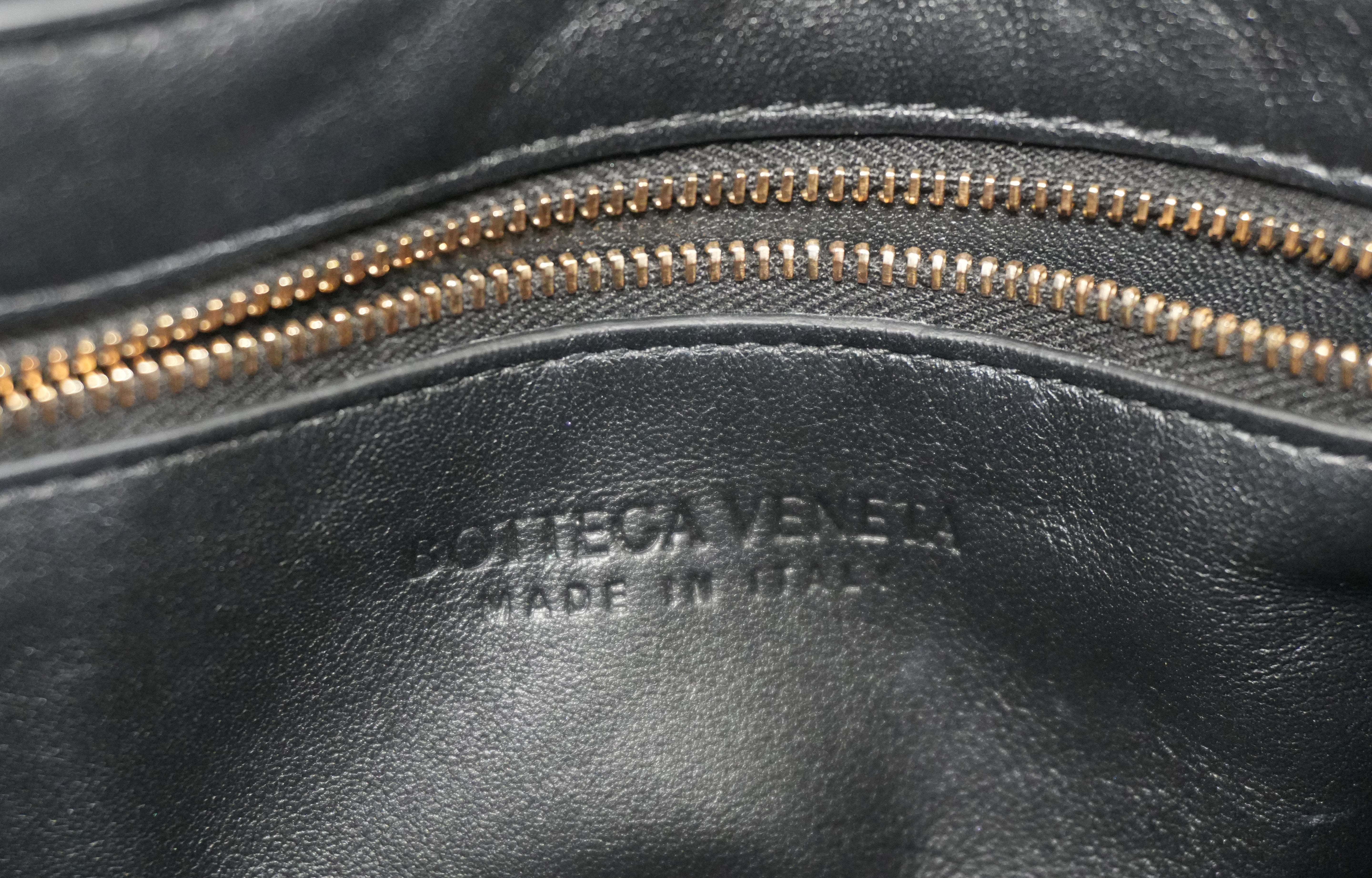 Pre-owned Bottega Veneta Cassette Padded Shoulder Bag Black