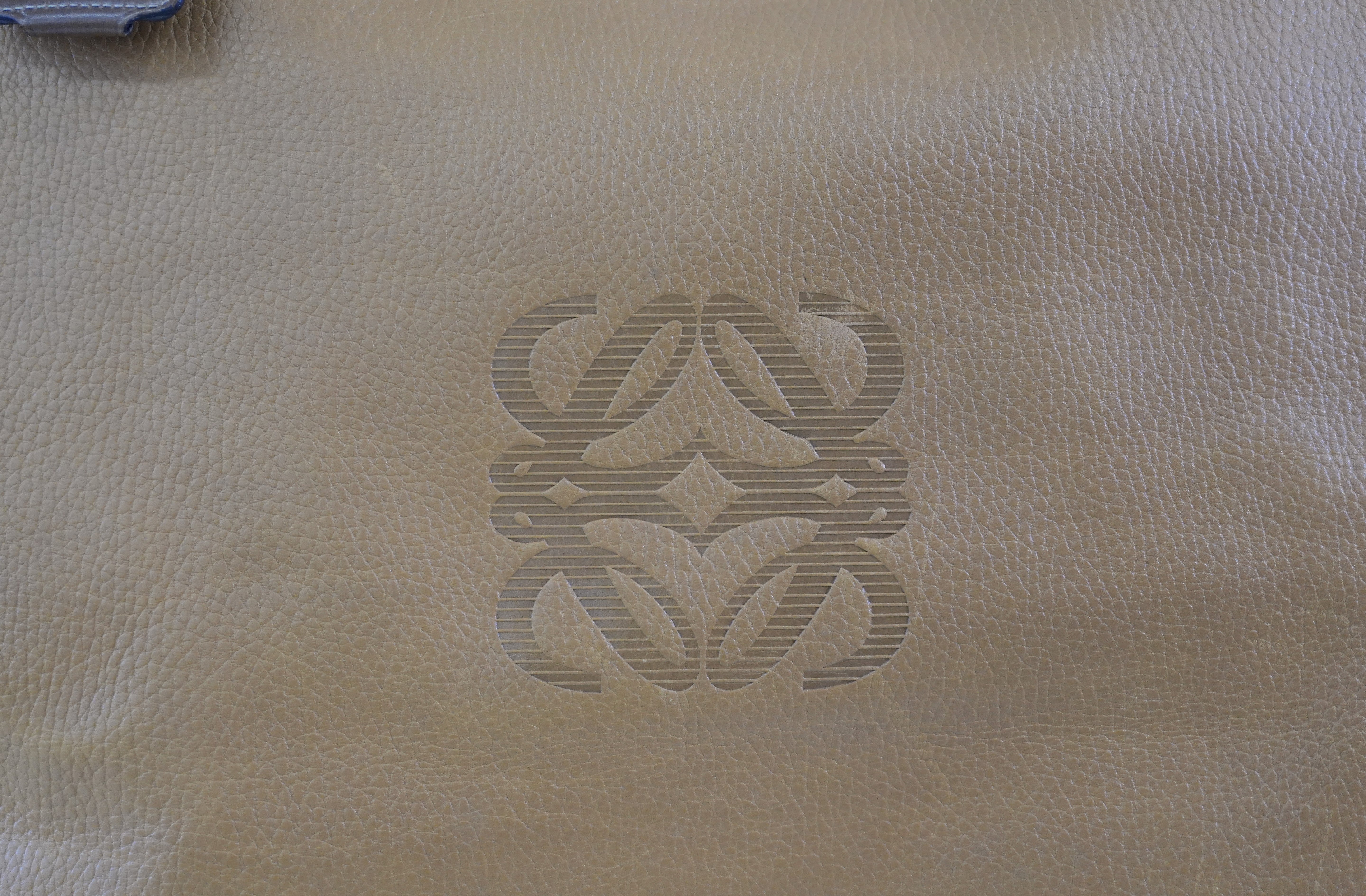 Pre-owned Loewe Amazona 50 Anagram Boston Travel Bag Beige