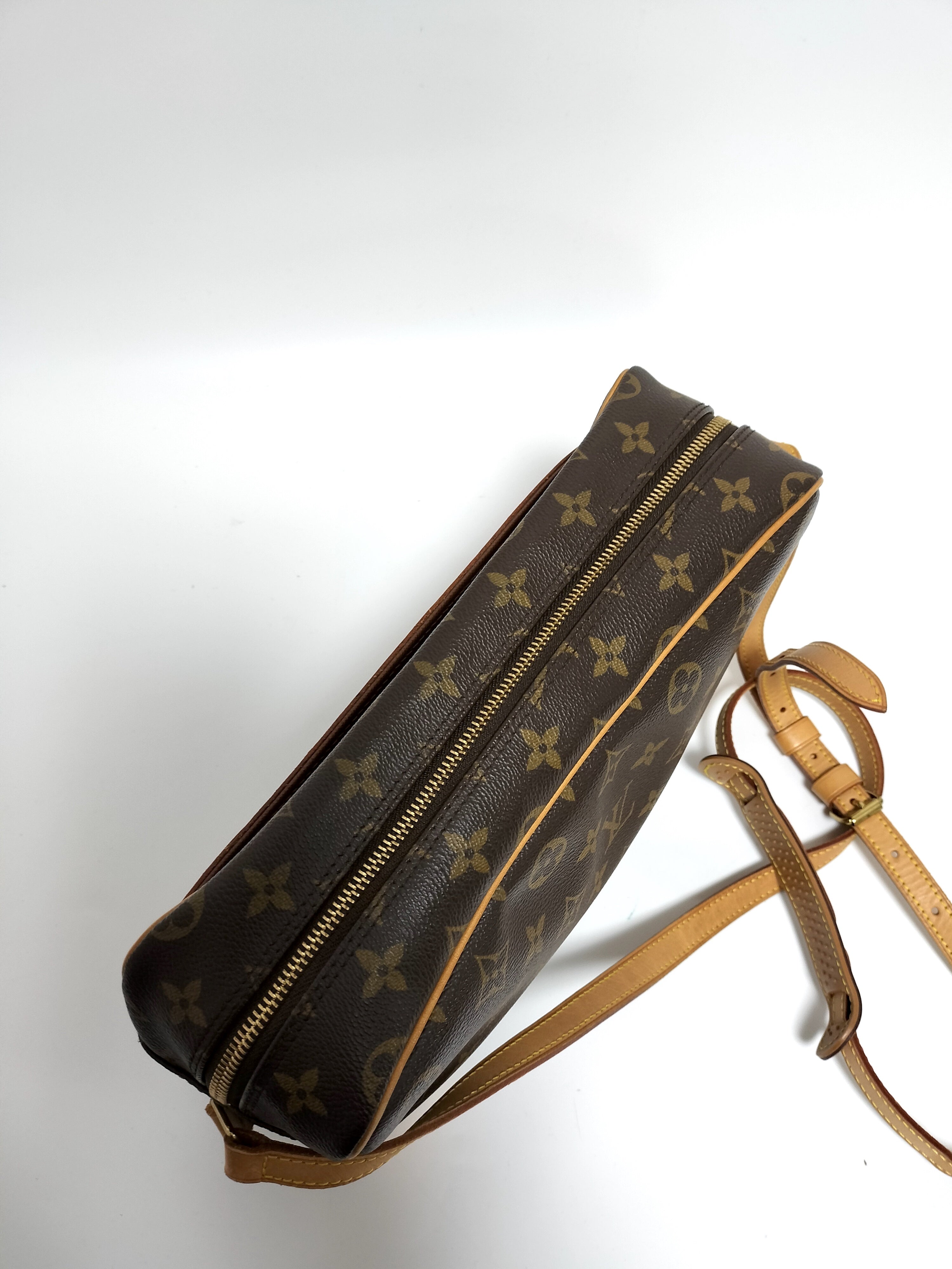 Louis Vuitton Trocadero 30 Shoulder Bag Used