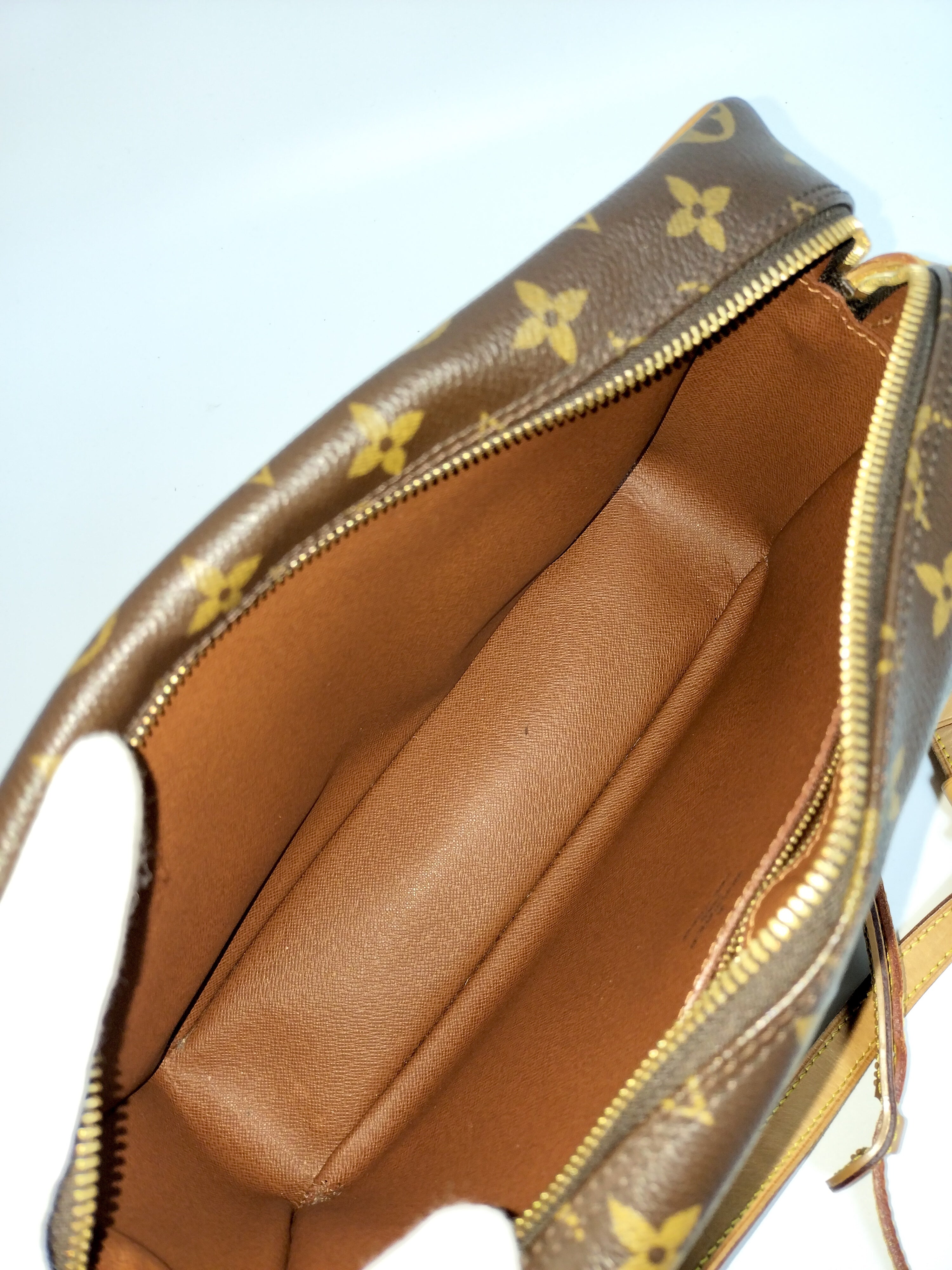 Louis Vuitton Trocadero 30 Shoulder Bag Used