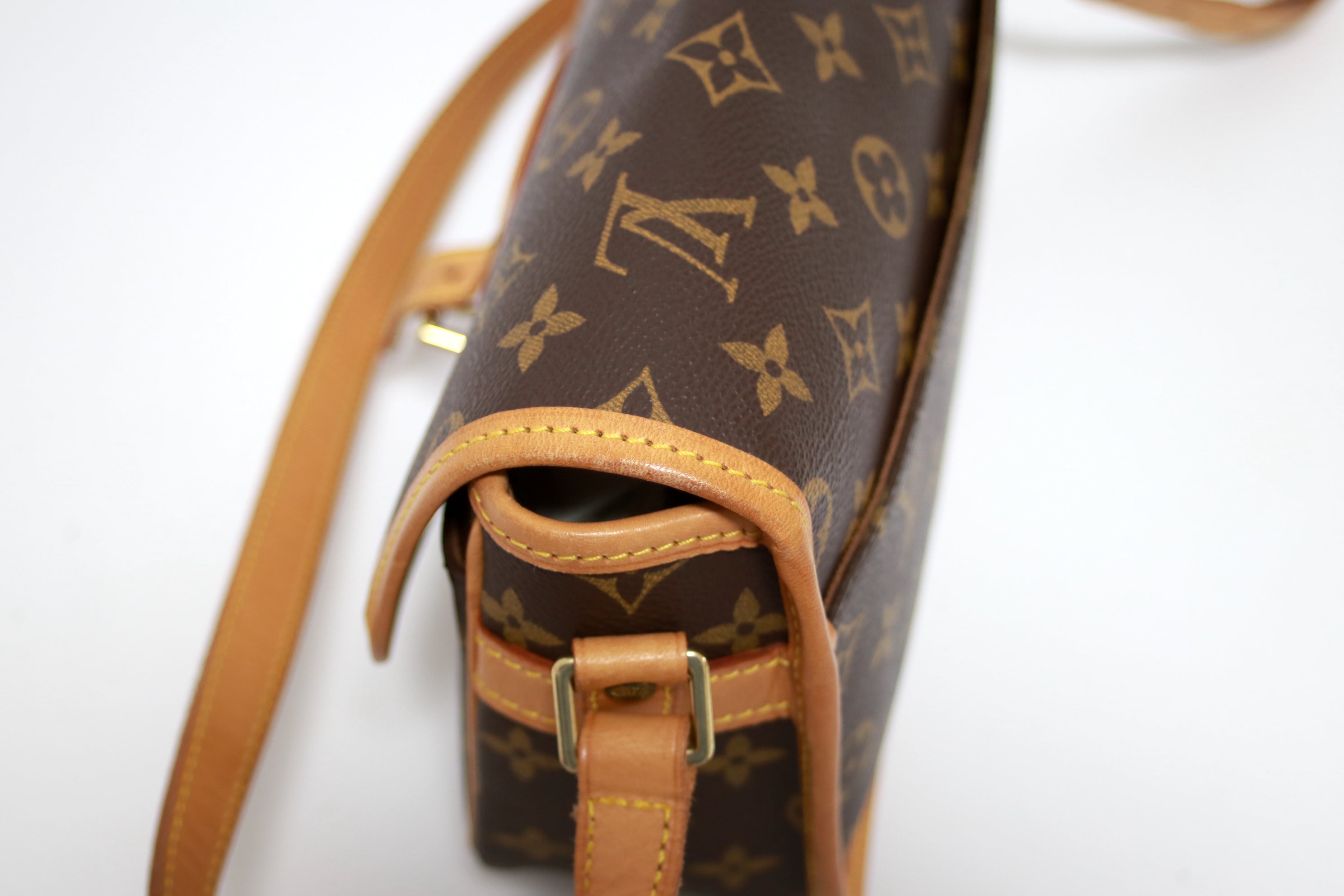 Borsa a tracolla Louis Vuitton Sologne usata