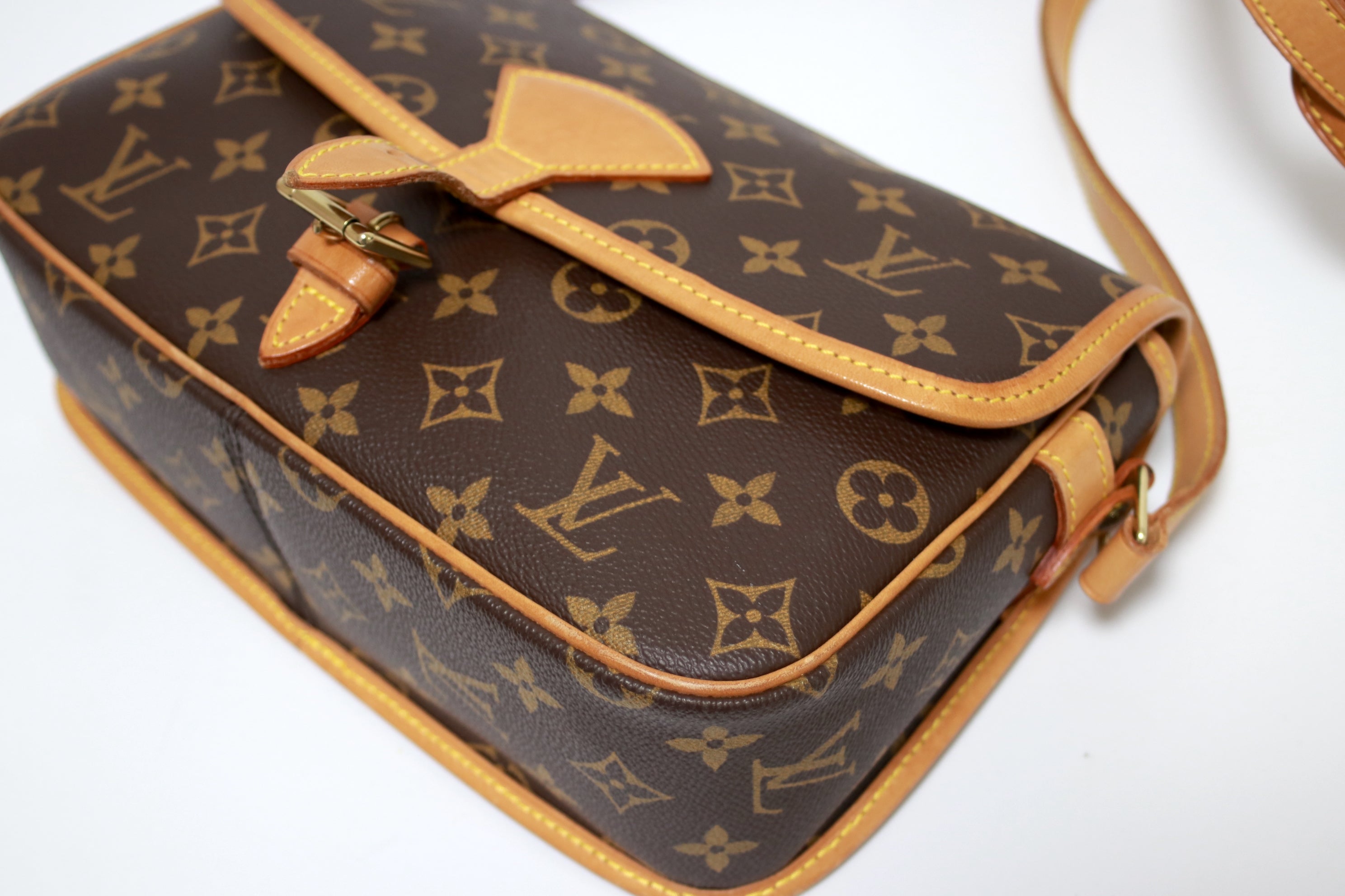 Borsa a tracolla Louis Vuitton Sologne usata
