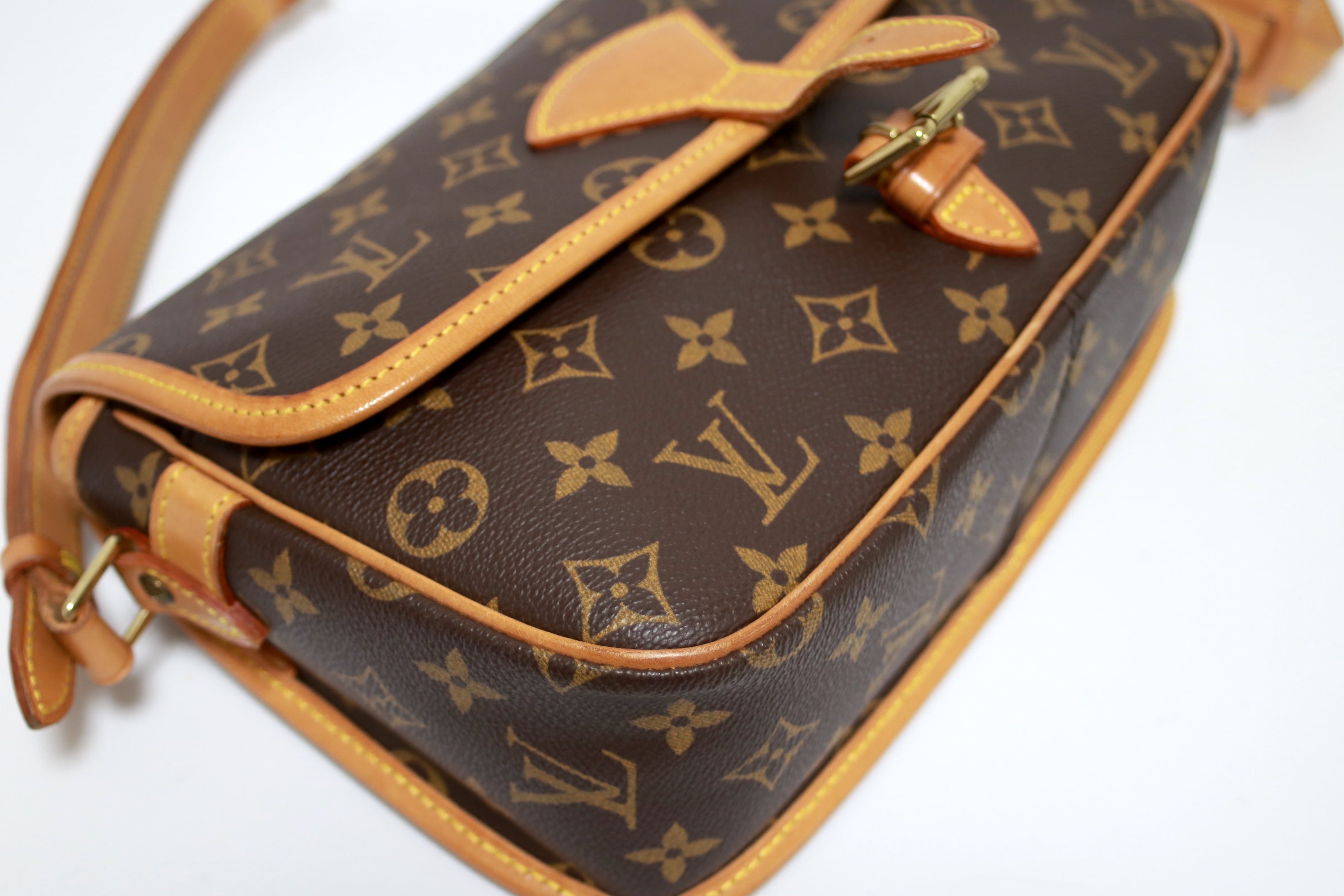 Borsa a tracolla Louis Vuitton Sologne usata