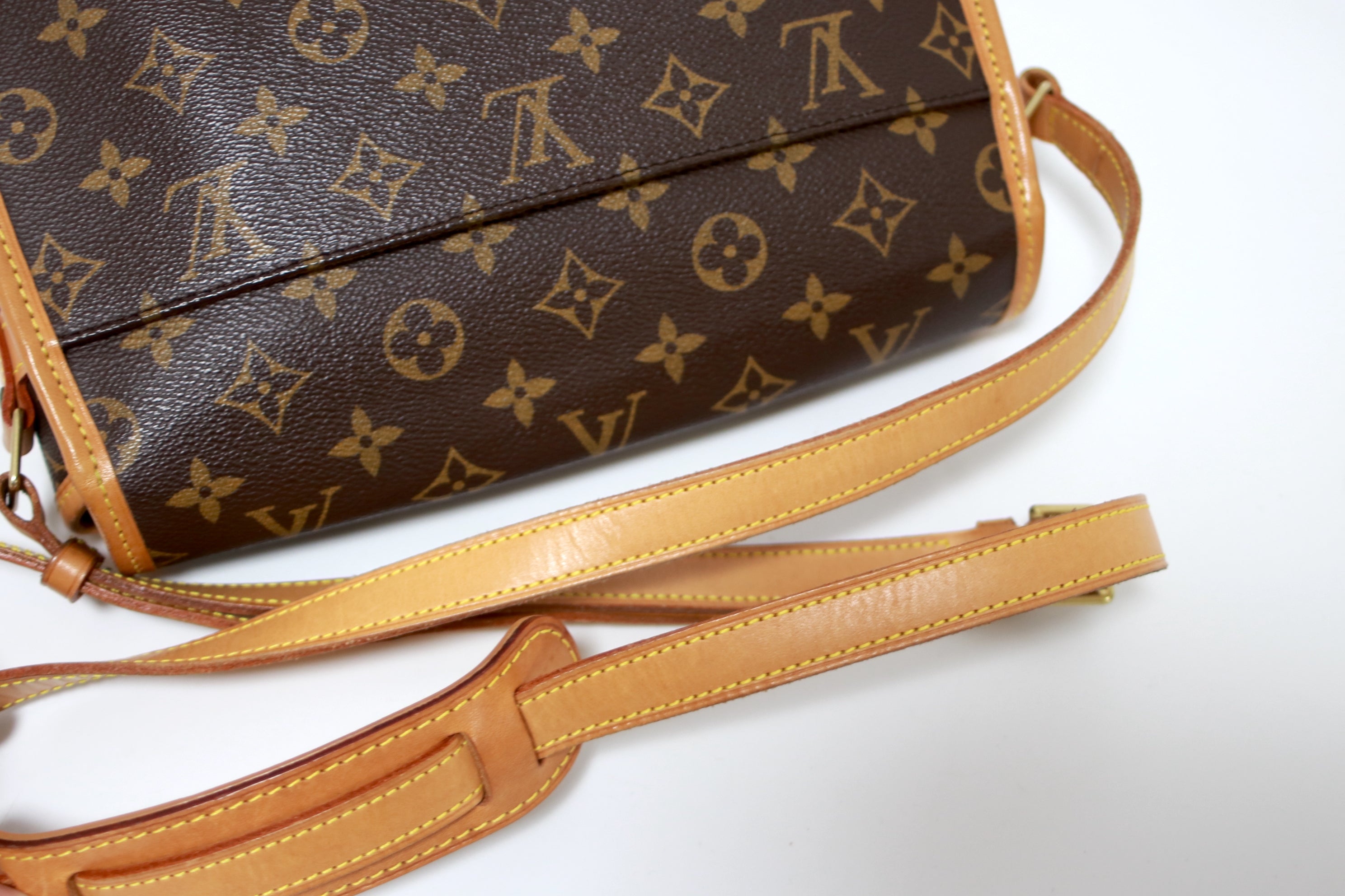 Borsa a tracolla Louis Vuitton Sologne usata