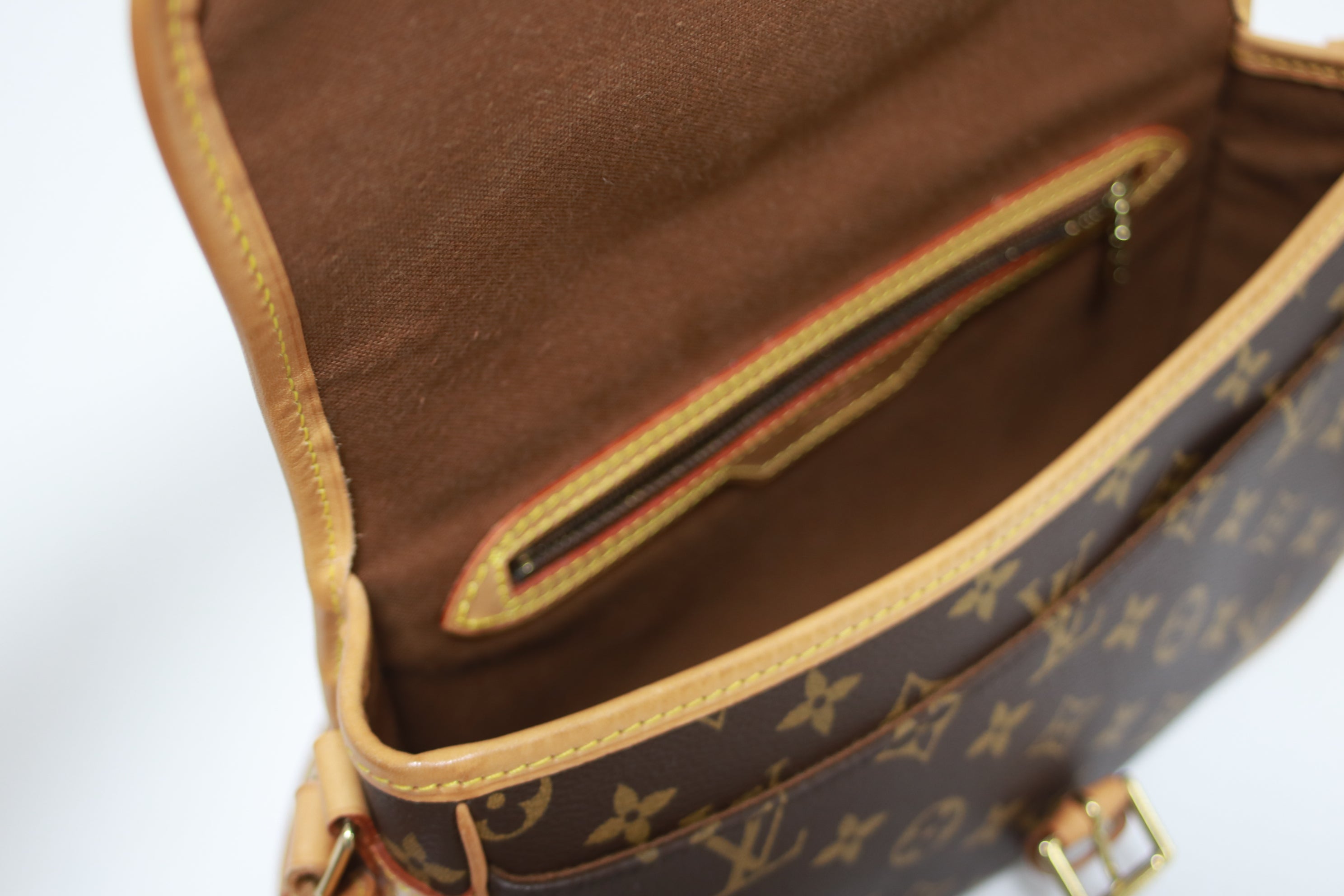 Borsa a tracolla Louis Vuitton Sologne usata
