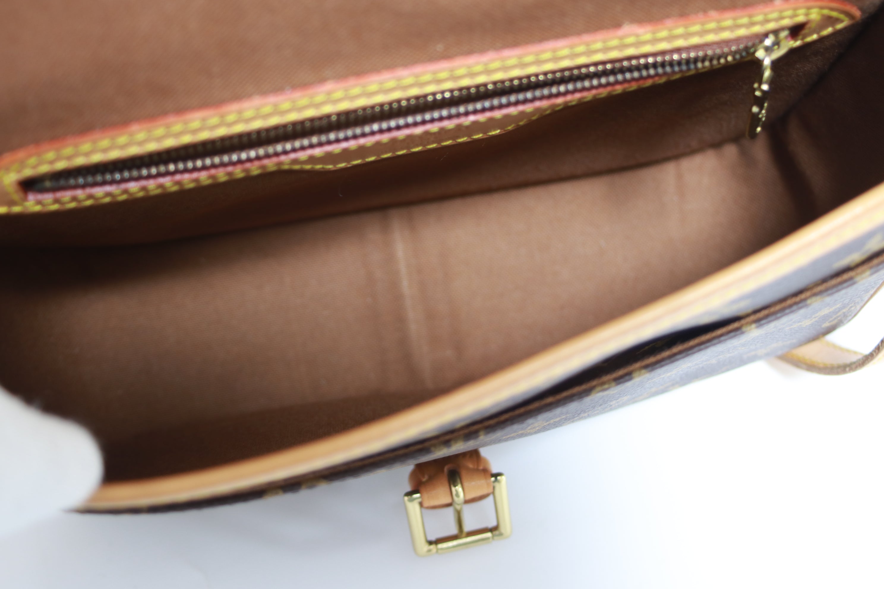 Borsa a tracolla Louis Vuitton Sologne usata
