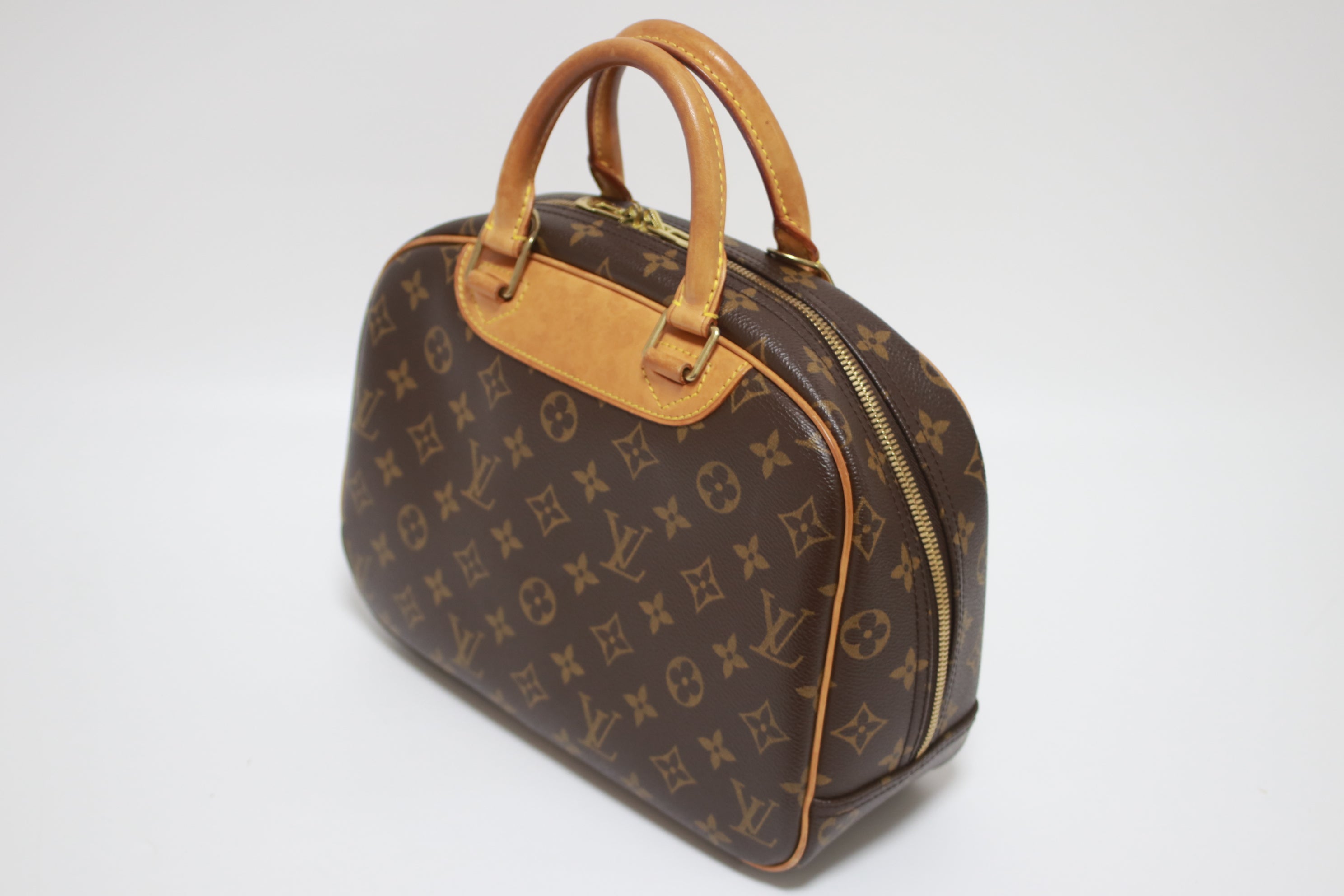 Louis Vuitton Trouville PM Handbag Used
