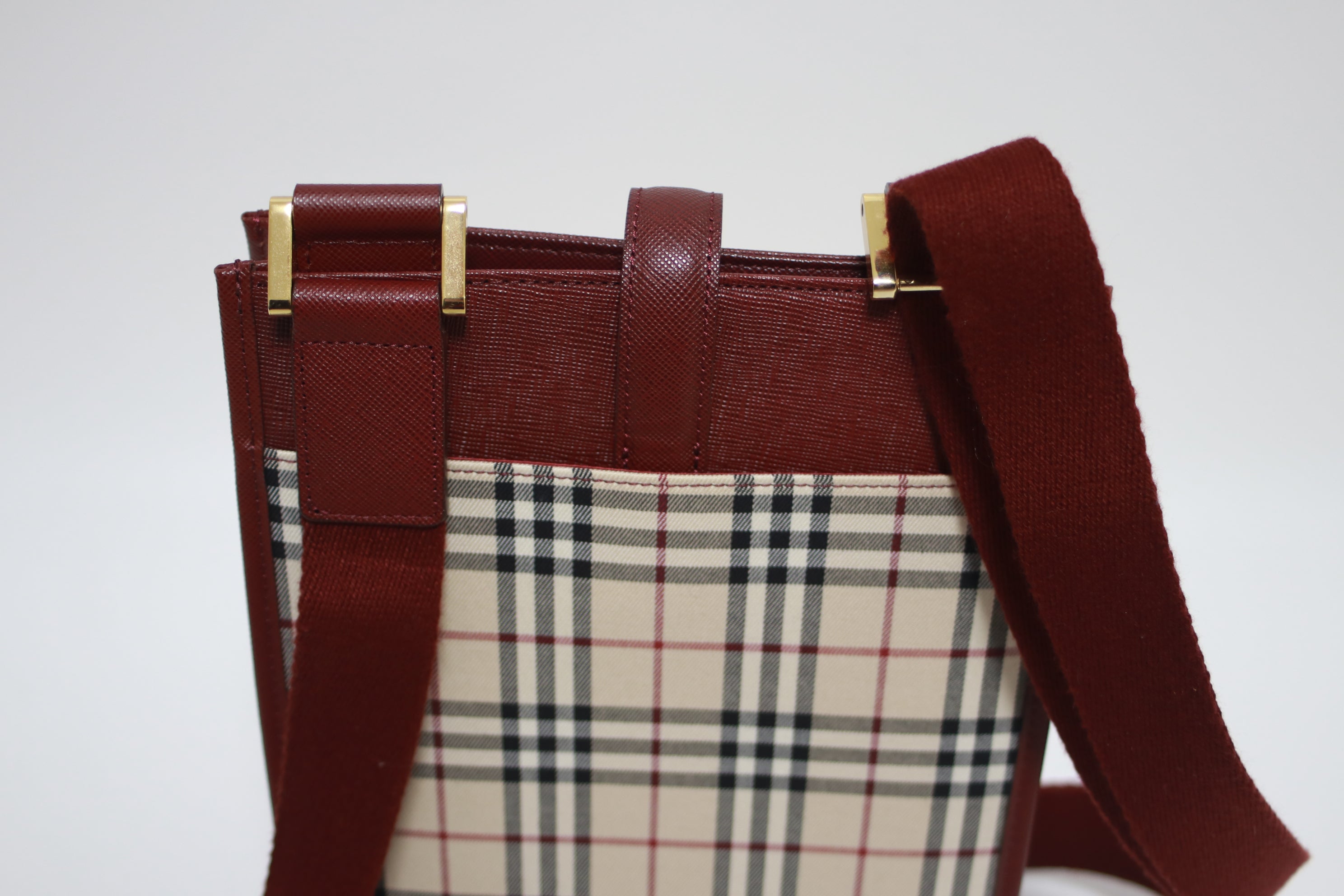 Burberry Shoulder Bag Wine color and beige Used