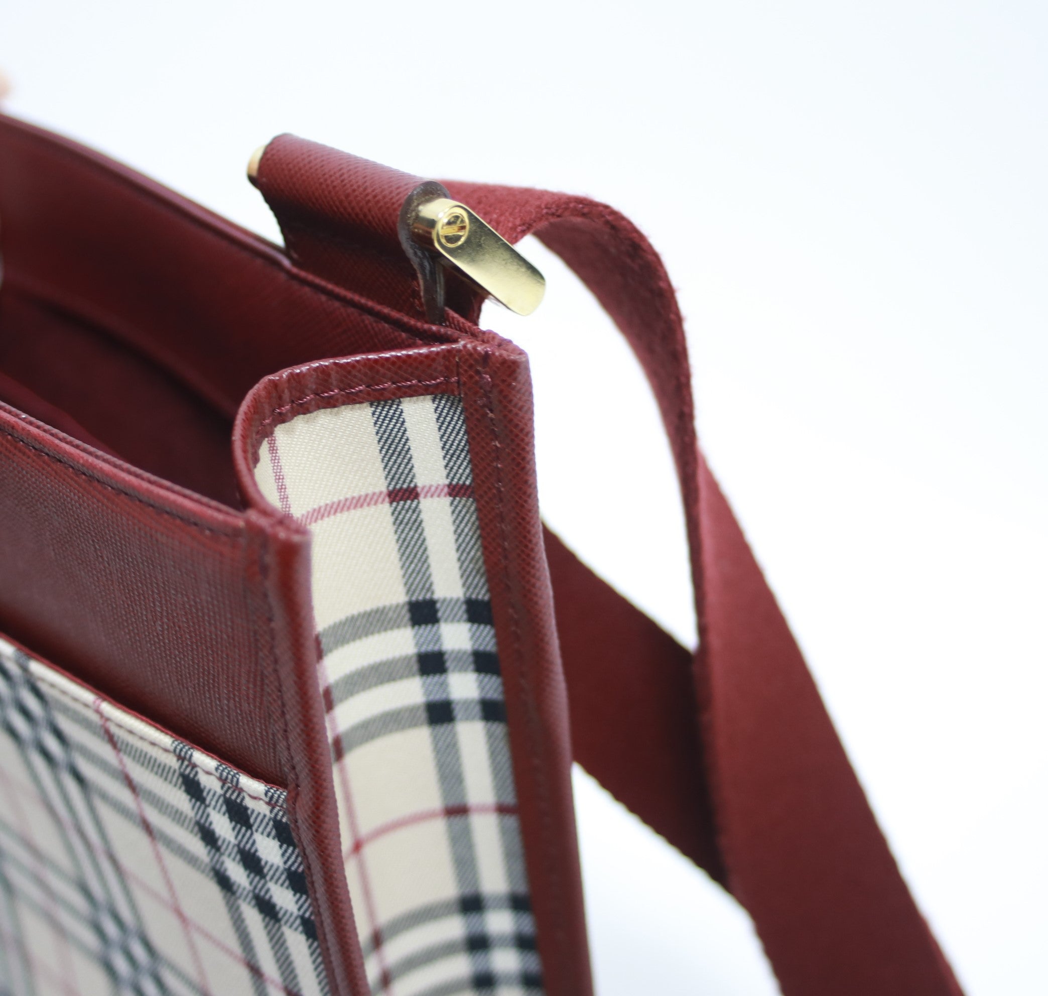Burberry Shoulder Bag Wine color and beige Used