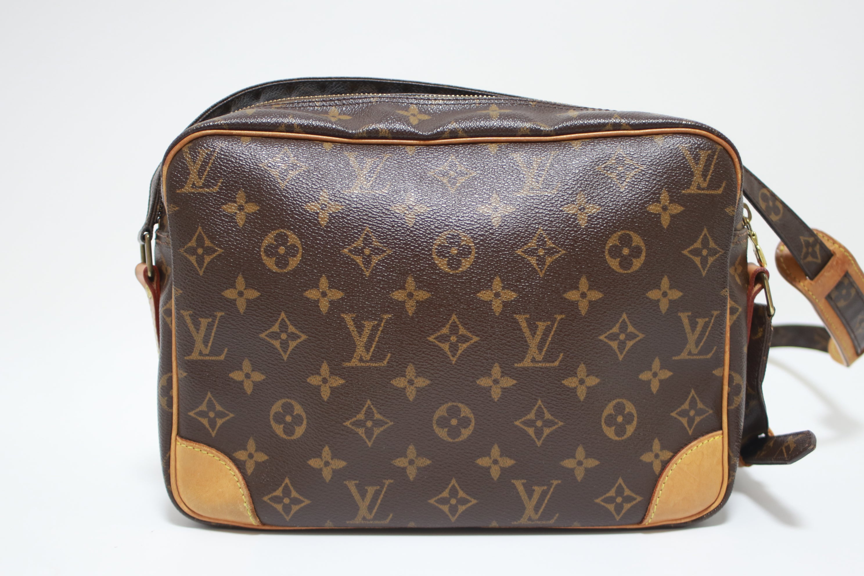 Borsa a tracolla Louis Vuitton Nil usata