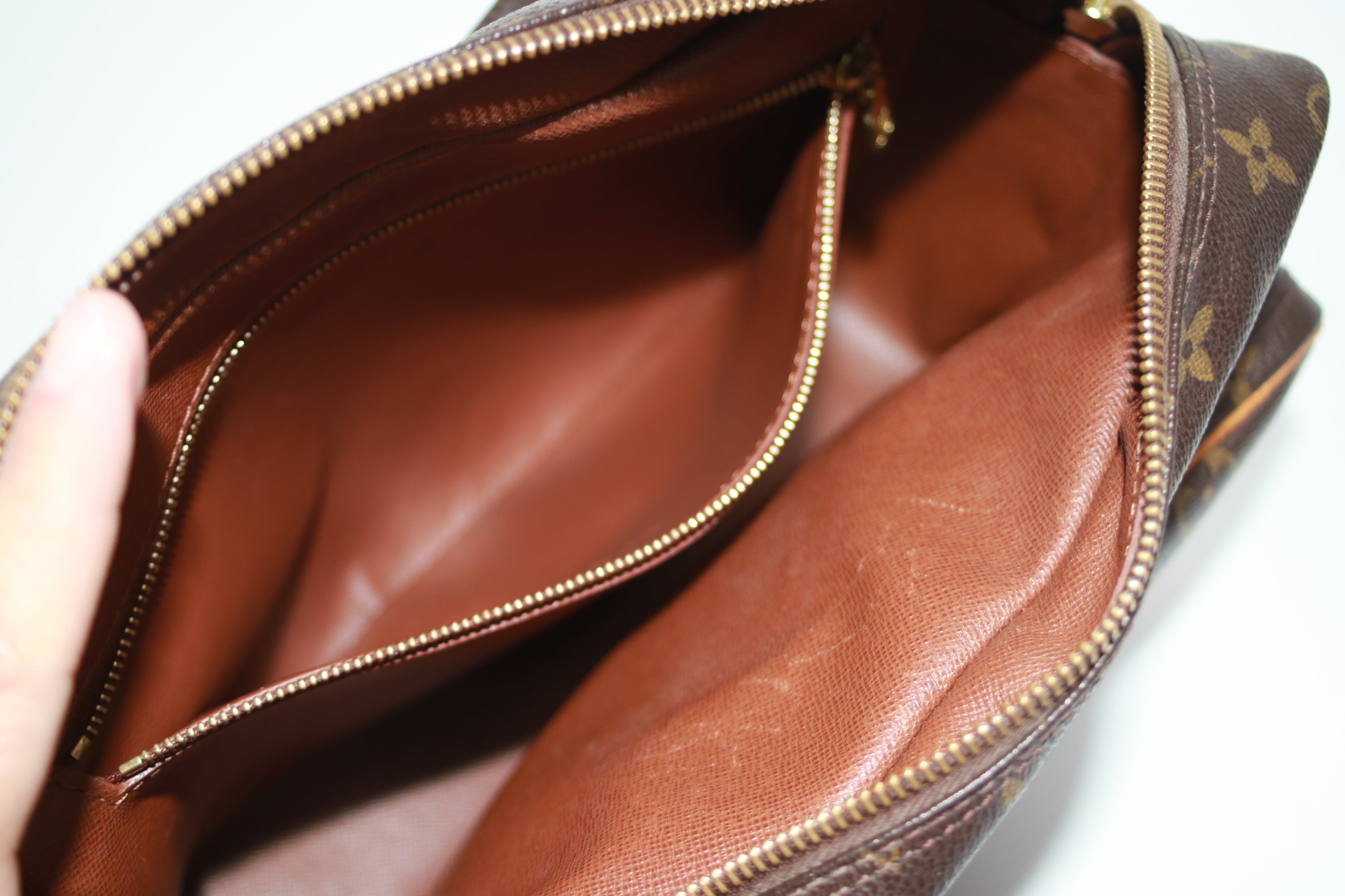 Borsa a tracolla Louis Vuitton Nil usata