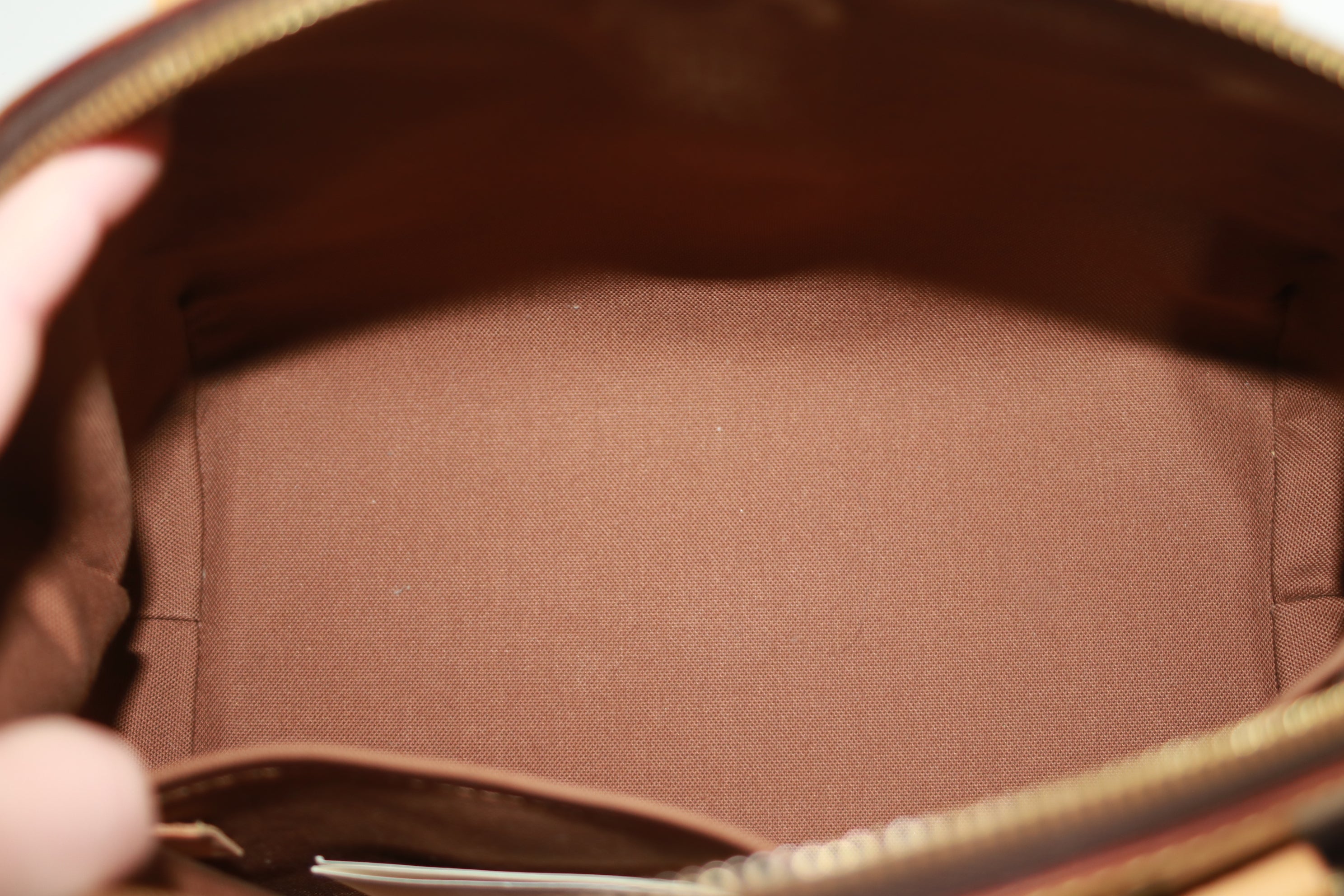Louis Vuitton Tivoli PM Handbag Used