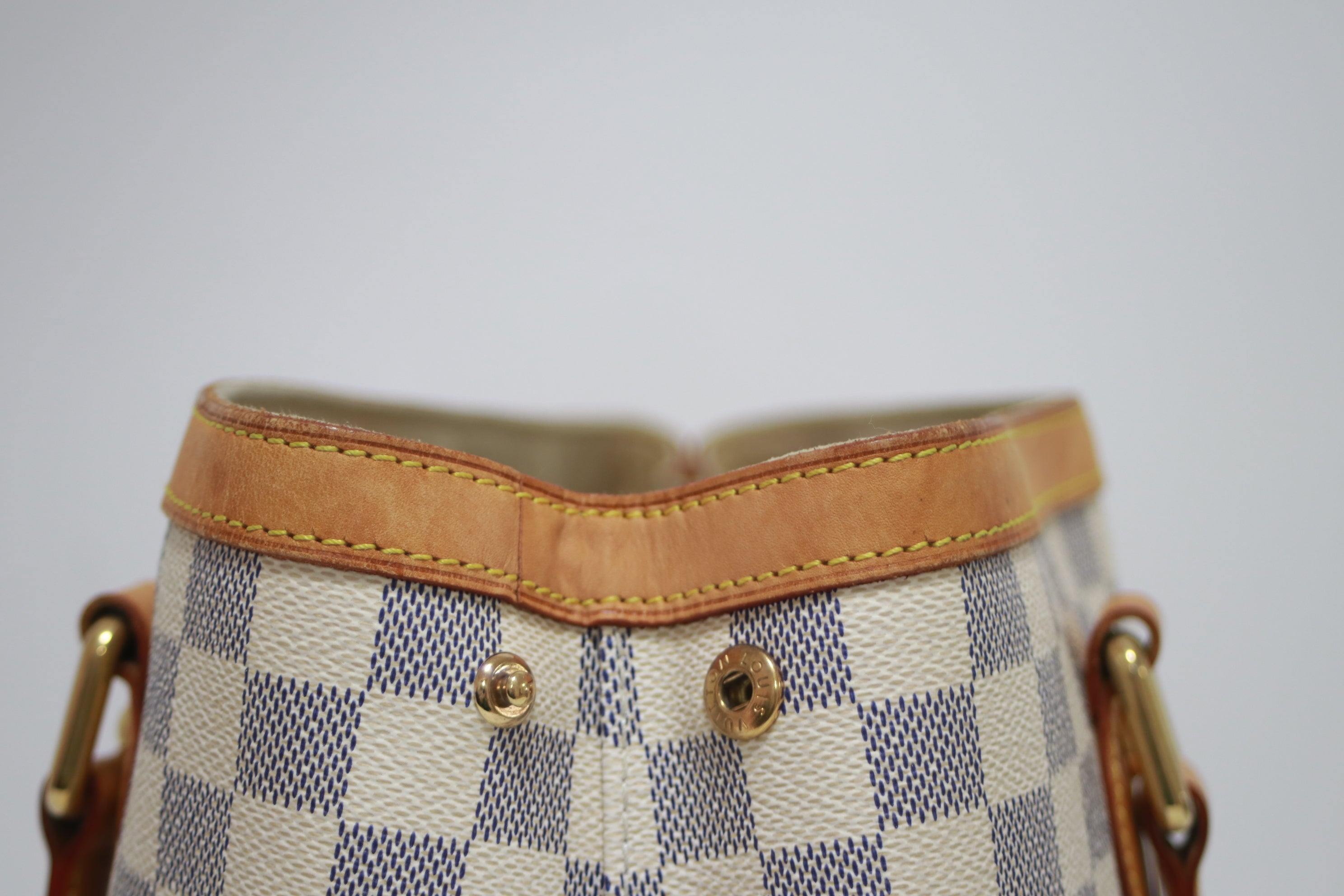 Louis Vuitton Hampstead PM Damier Azur Shoulder Bag Used