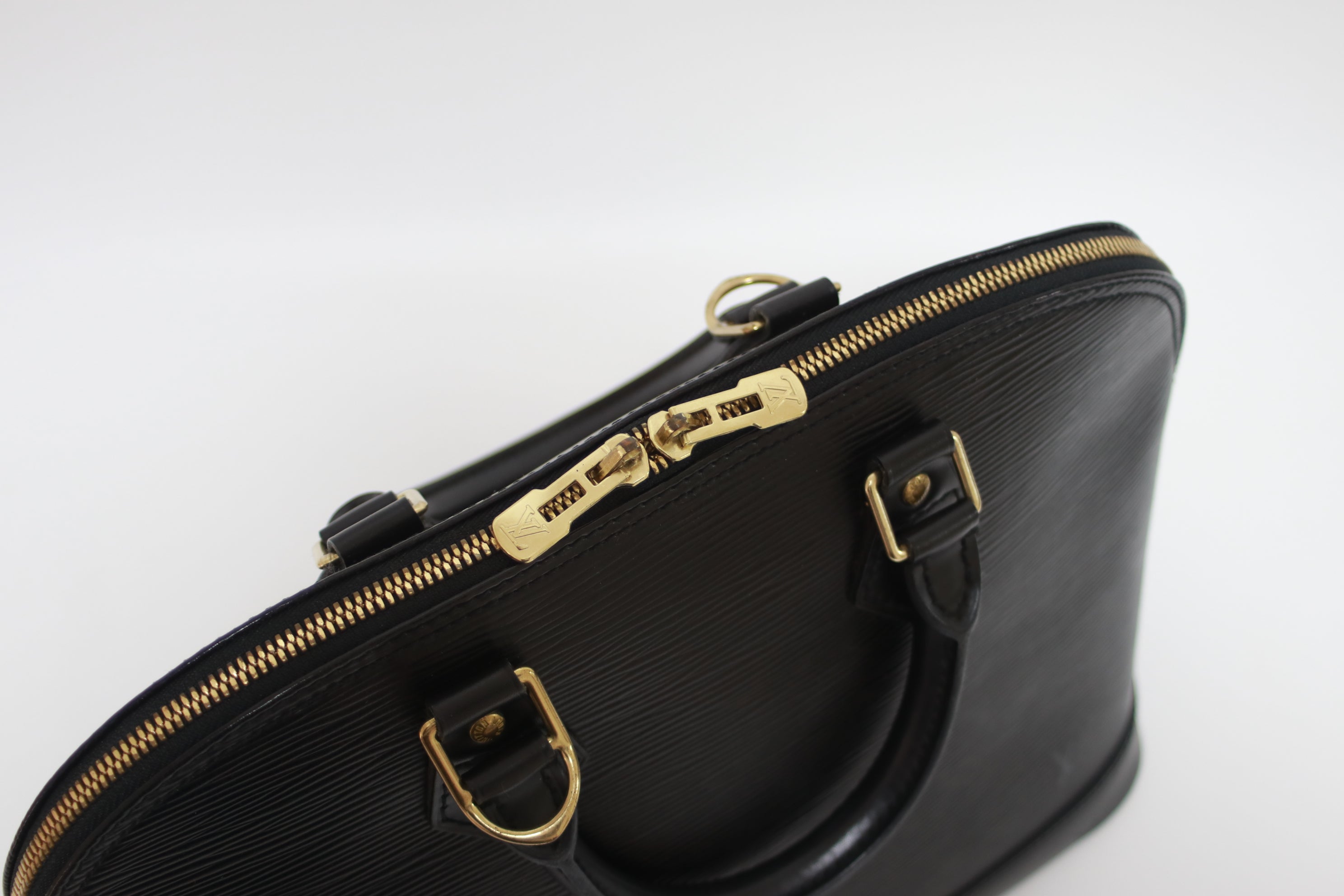 Louis Vuitton Alma PM Epi Black Handbag Used