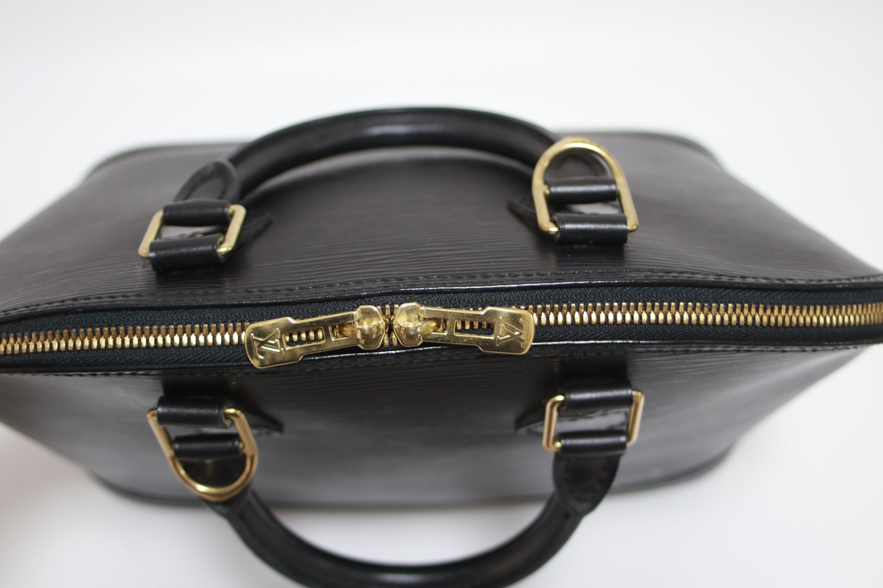 Louis Vuitton Alma PM Epi Black Handbag Used