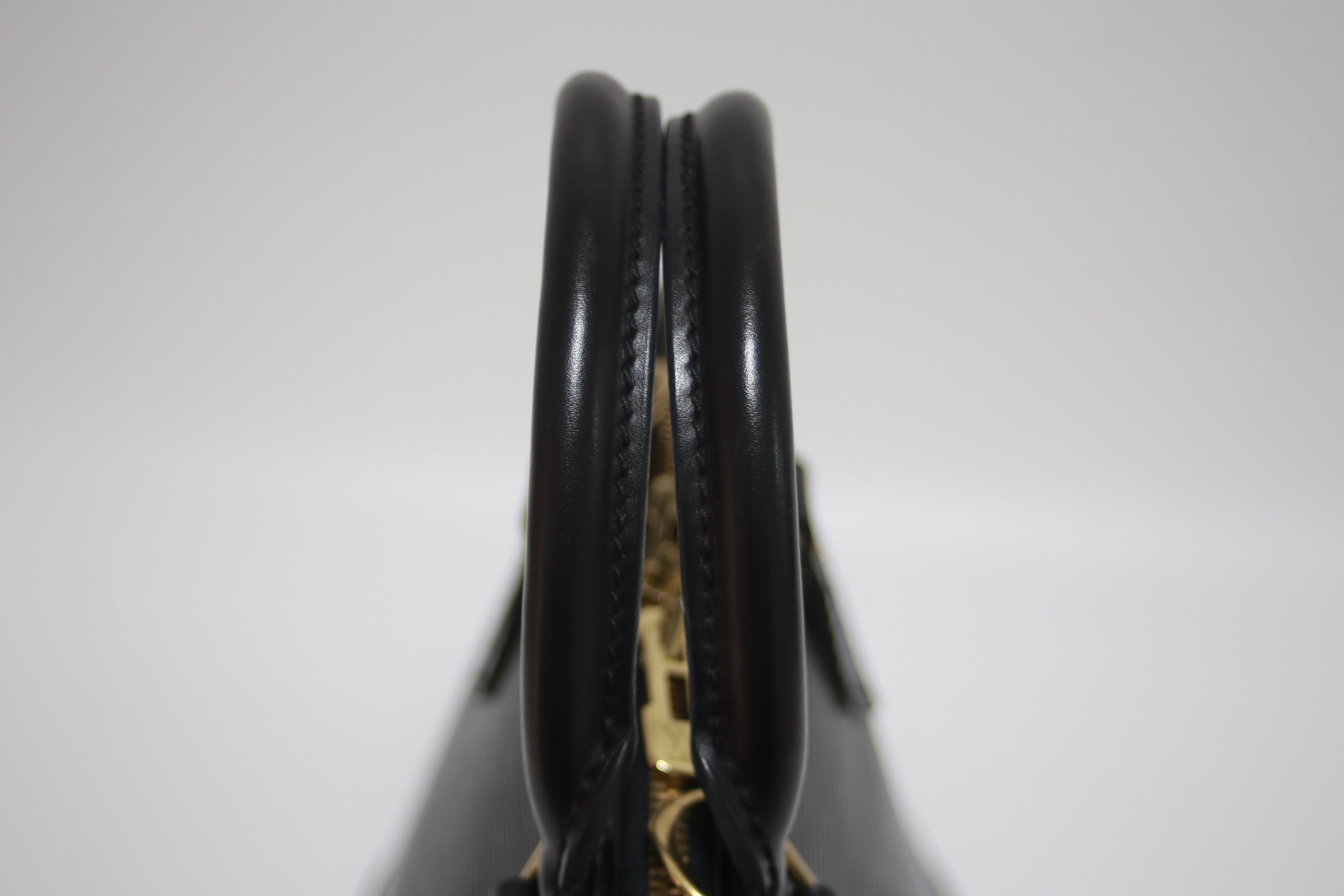 Louis Vuitton Alma PM Epi Black Handbag Used