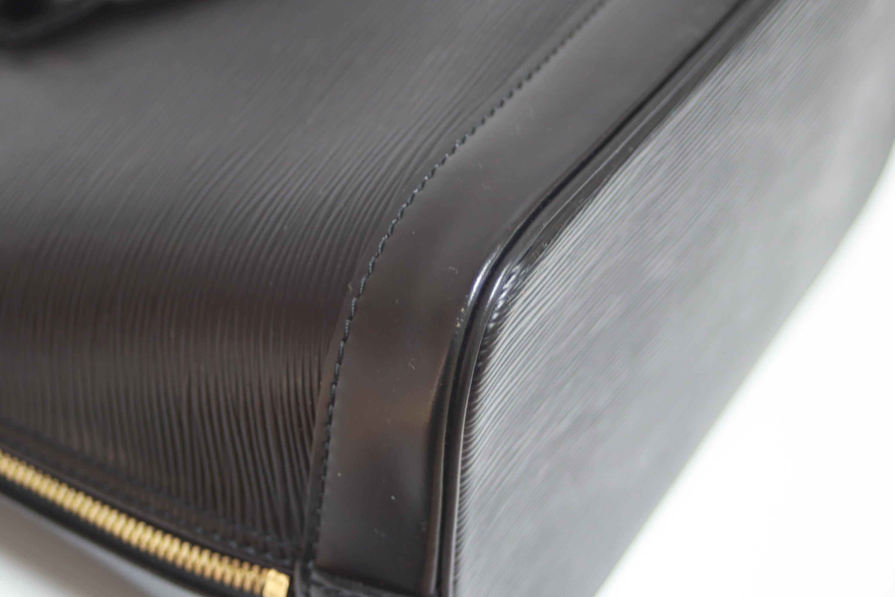 Louis Vuitton Alma PM Epi Black Handbag Used