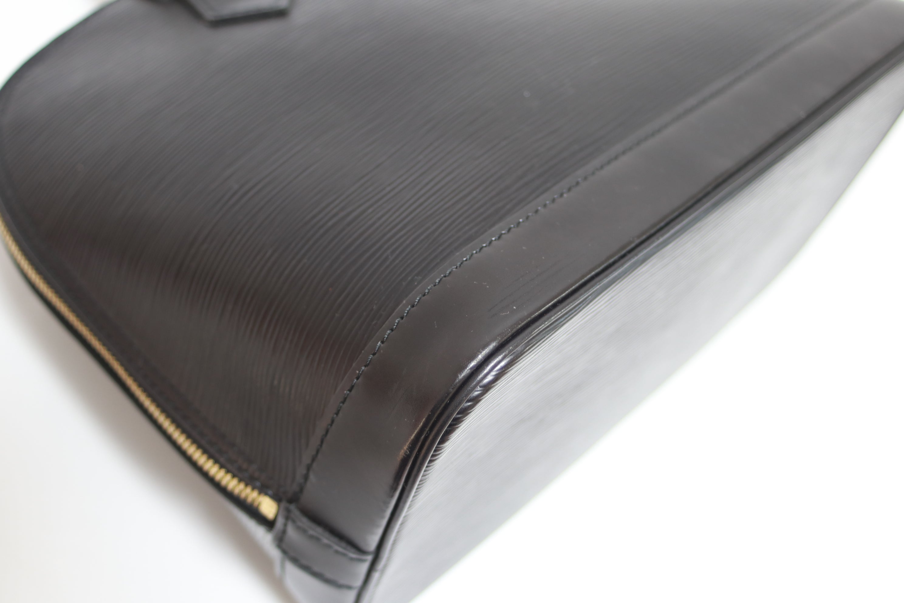 Louis Vuitton Alma PM Epi Black Handbag Used