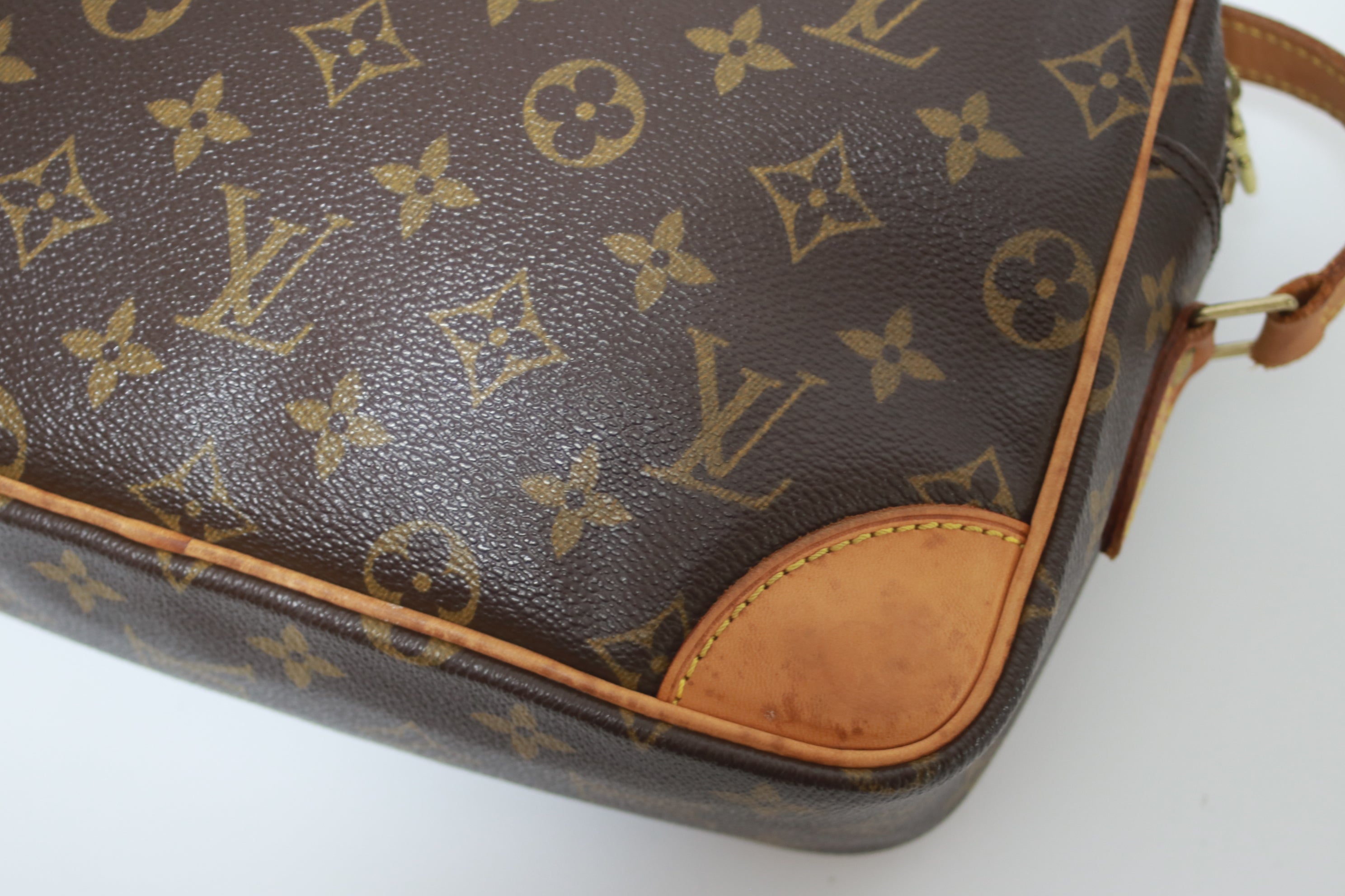 Louis Vuitton Trocadero 27 Shoulder Bag Used