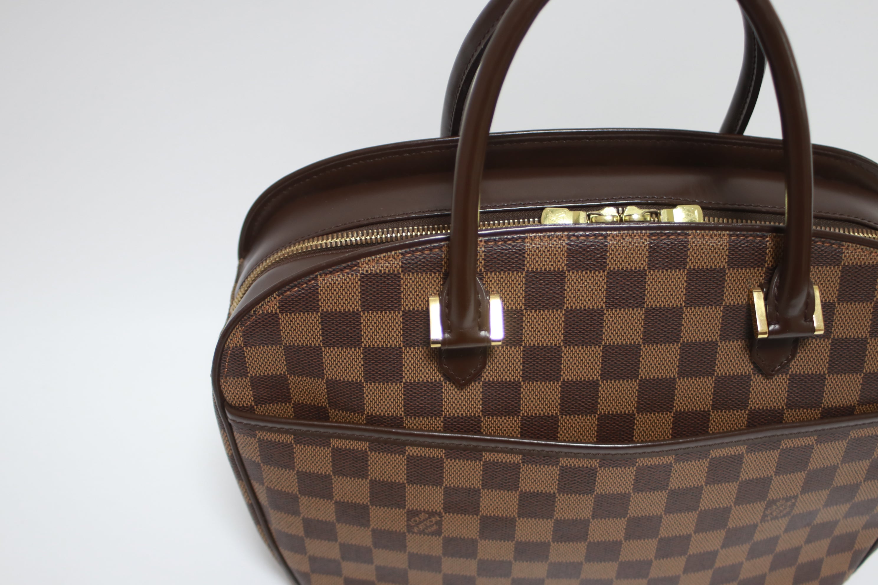 Borsa Louis Vuitton Sarria Damier Ebene usata