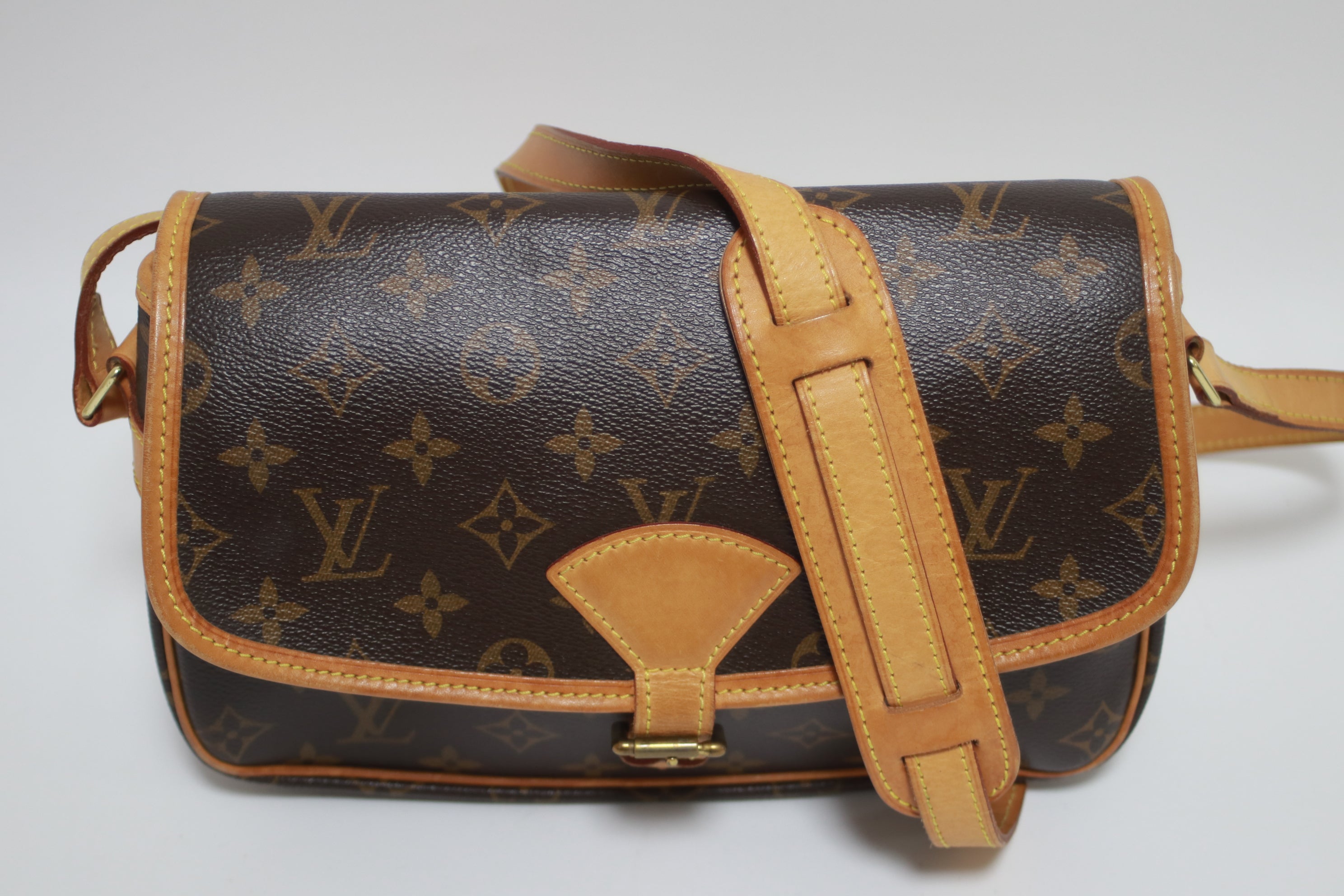 Louis Vuitton Sologne Shoulder Bag Used