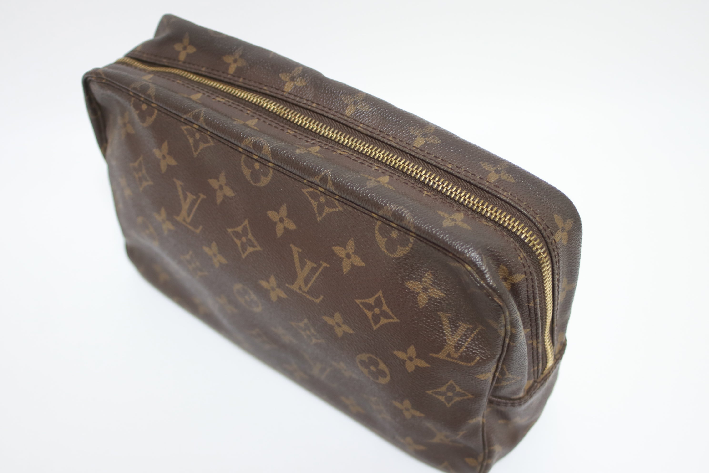 Louis Vuitton Trousse 28 Clutch Used