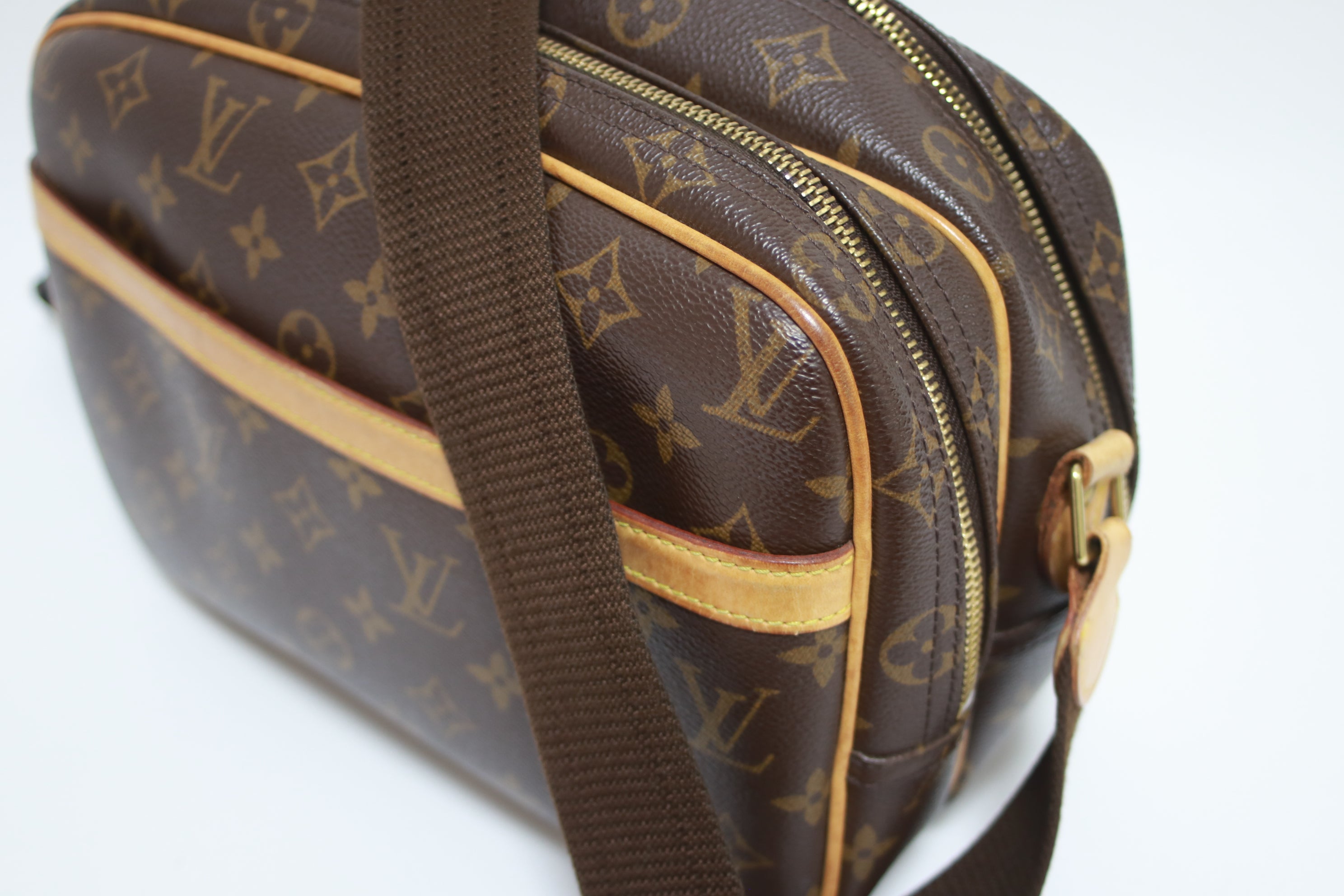 Louis Vuitton Reporter PM Messenger Bag Used