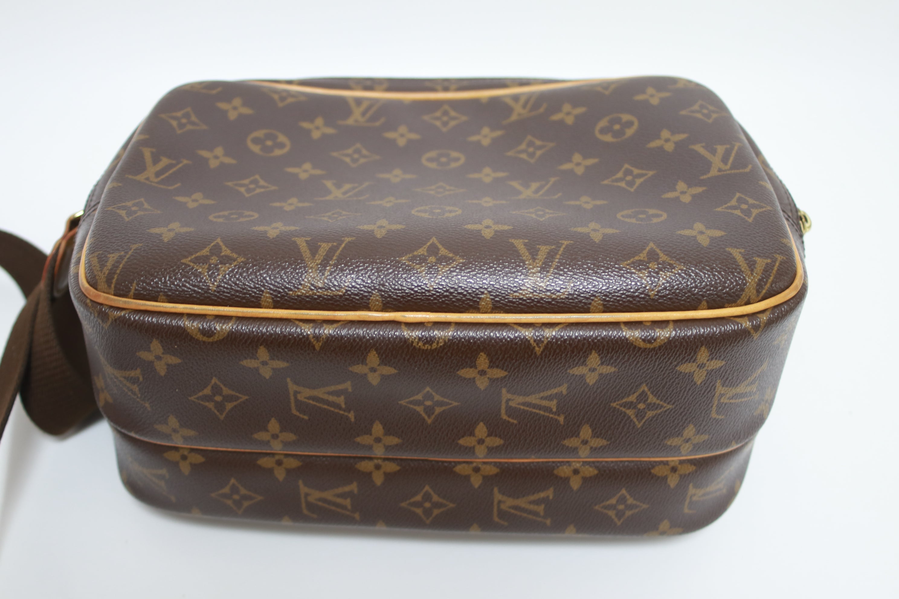 Louis Vuitton Reporter PM Messenger Bag Used