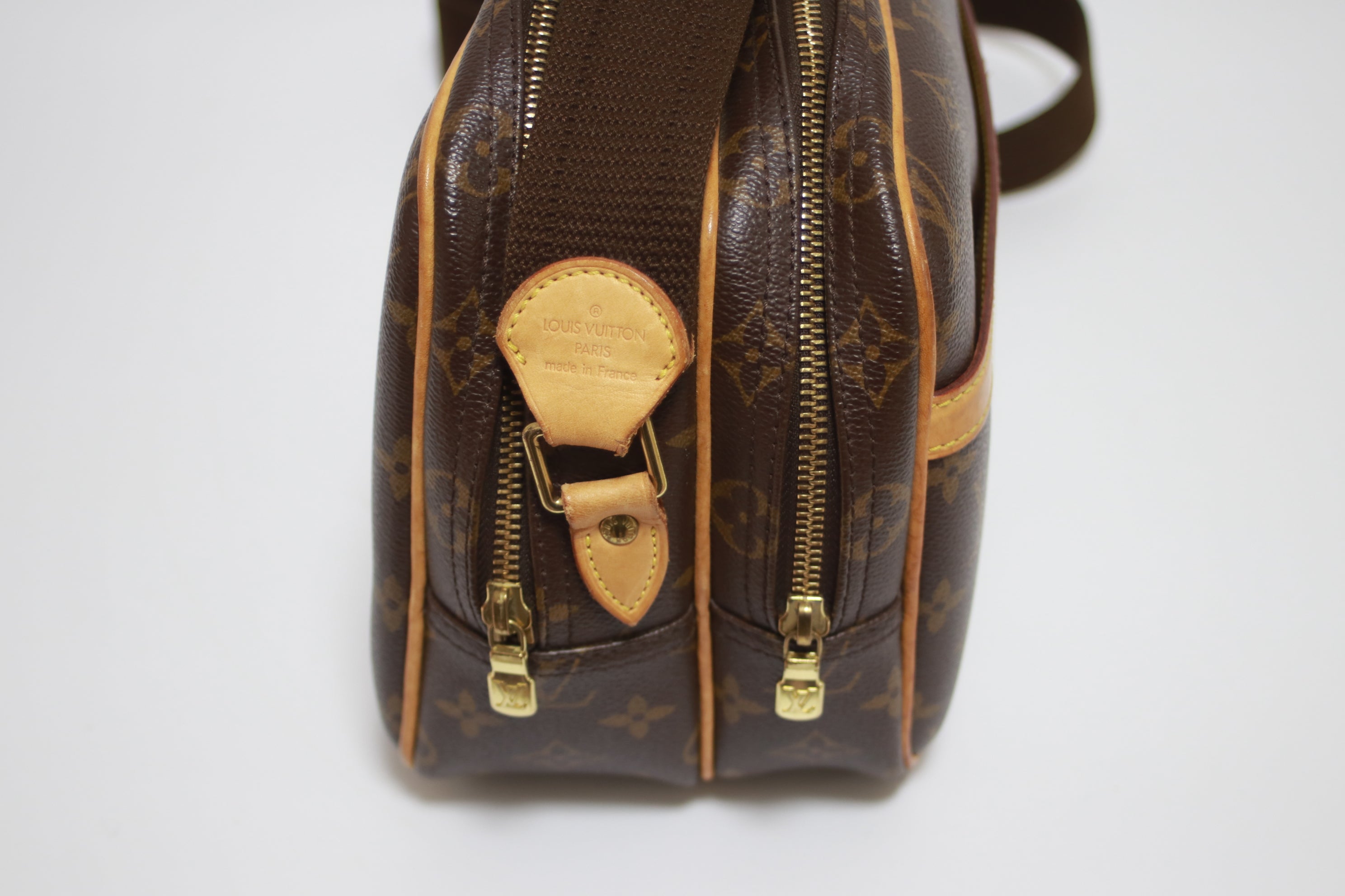 Louis Vuitton Reporter PM Messenger Bag Used