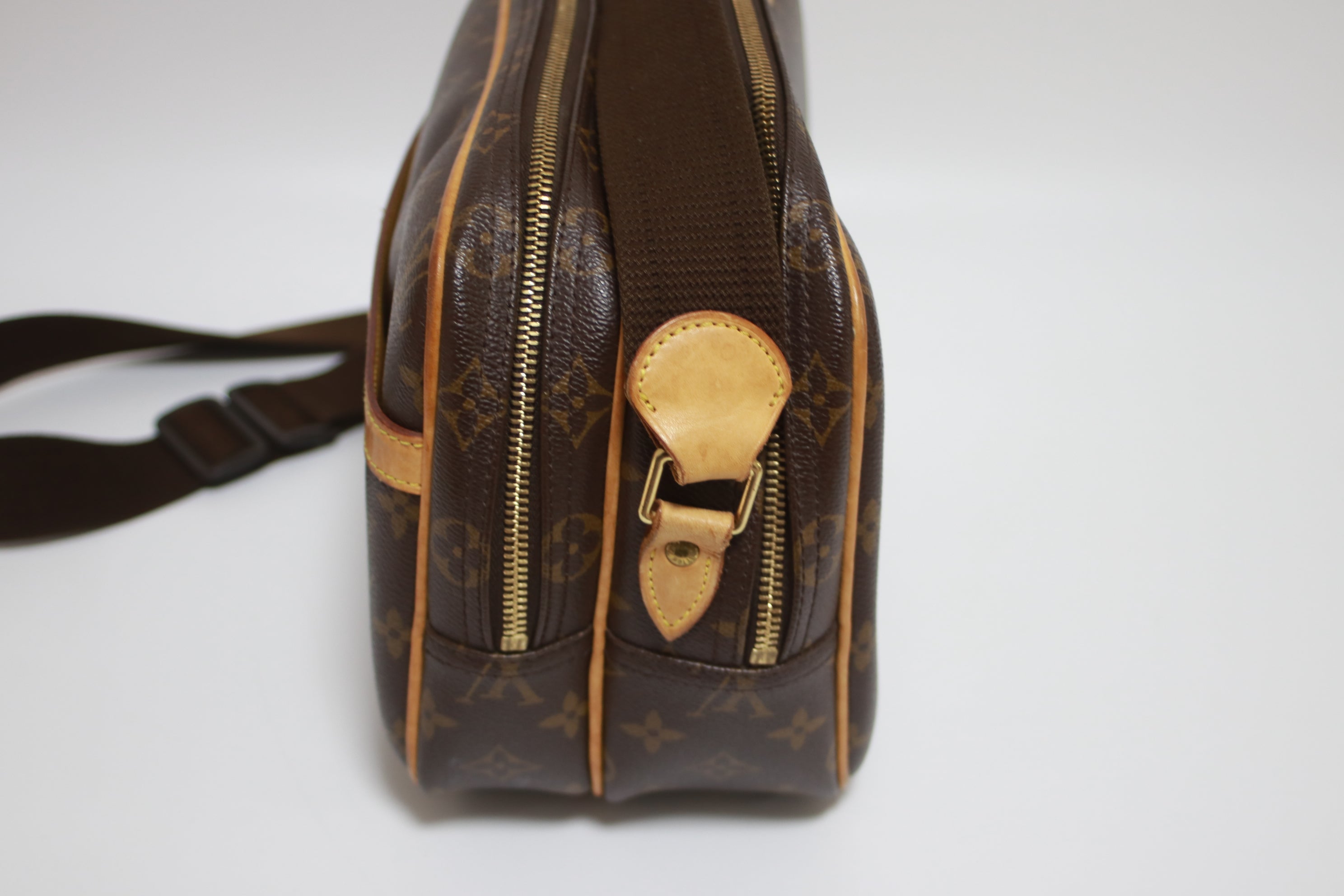 Louis Vuitton Reporter PM Messenger Bag Used