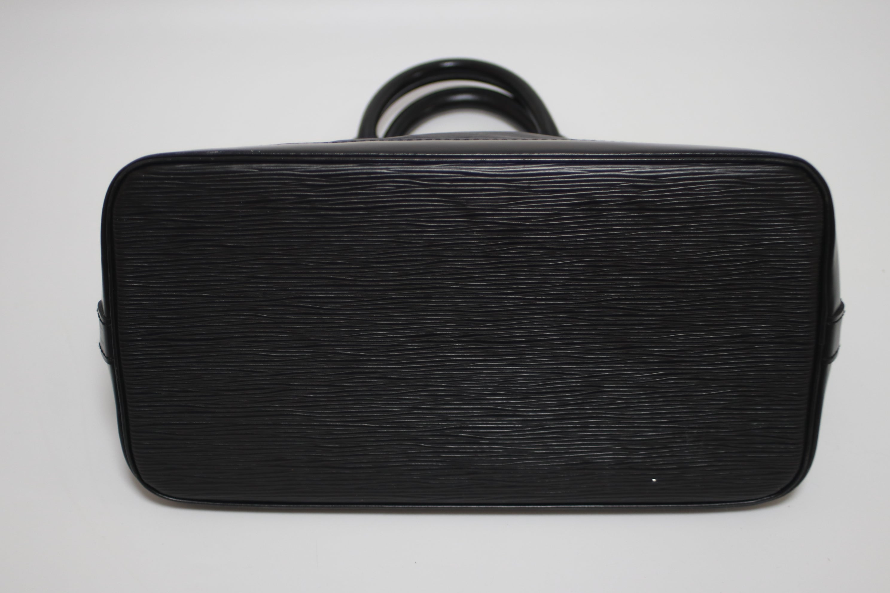 Louis Vuitton Alma PM Epi Leather Handbag Black Used