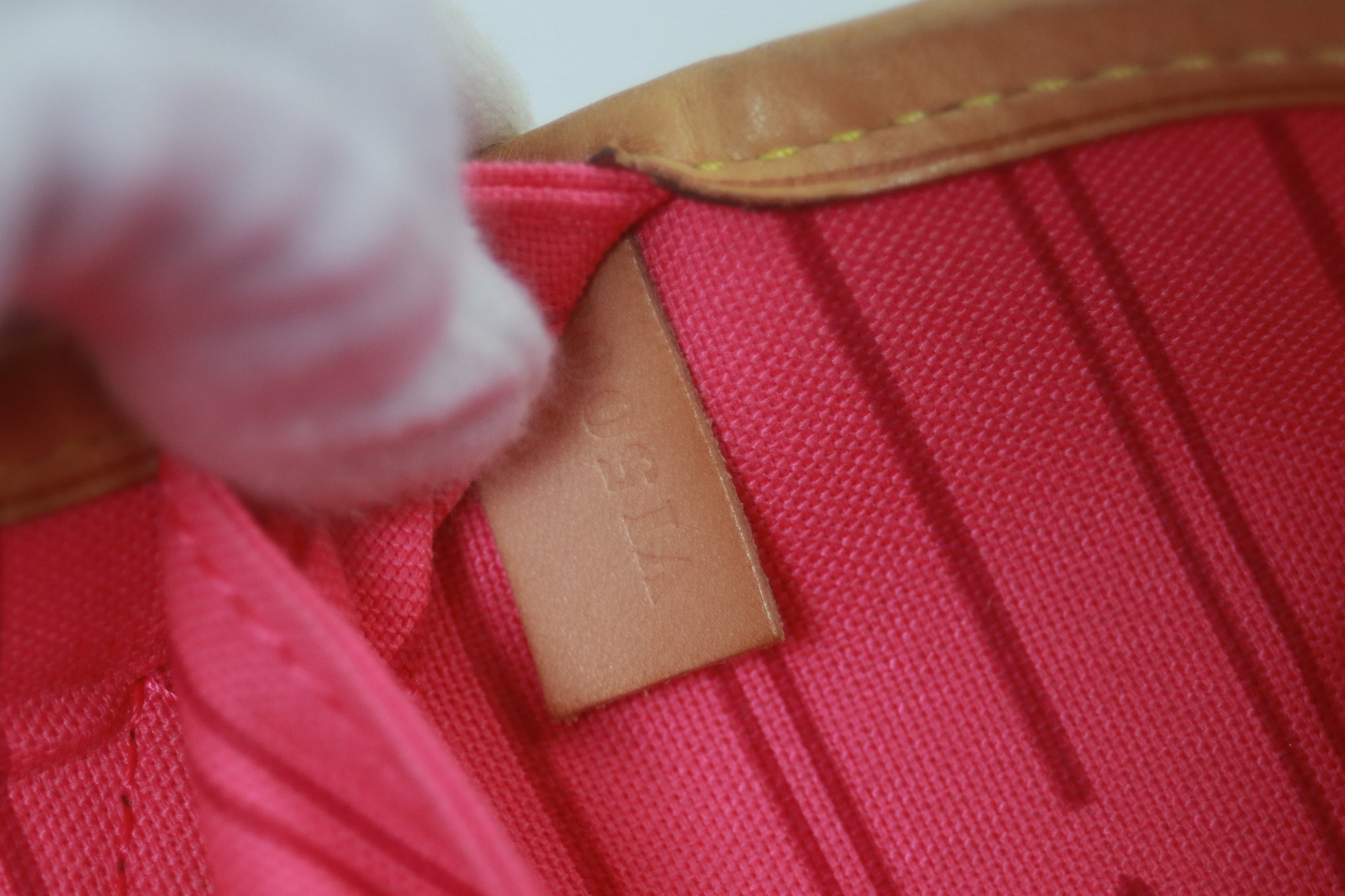 Louis Vuitton Neverfull MM Rose Edizione Limitata usata