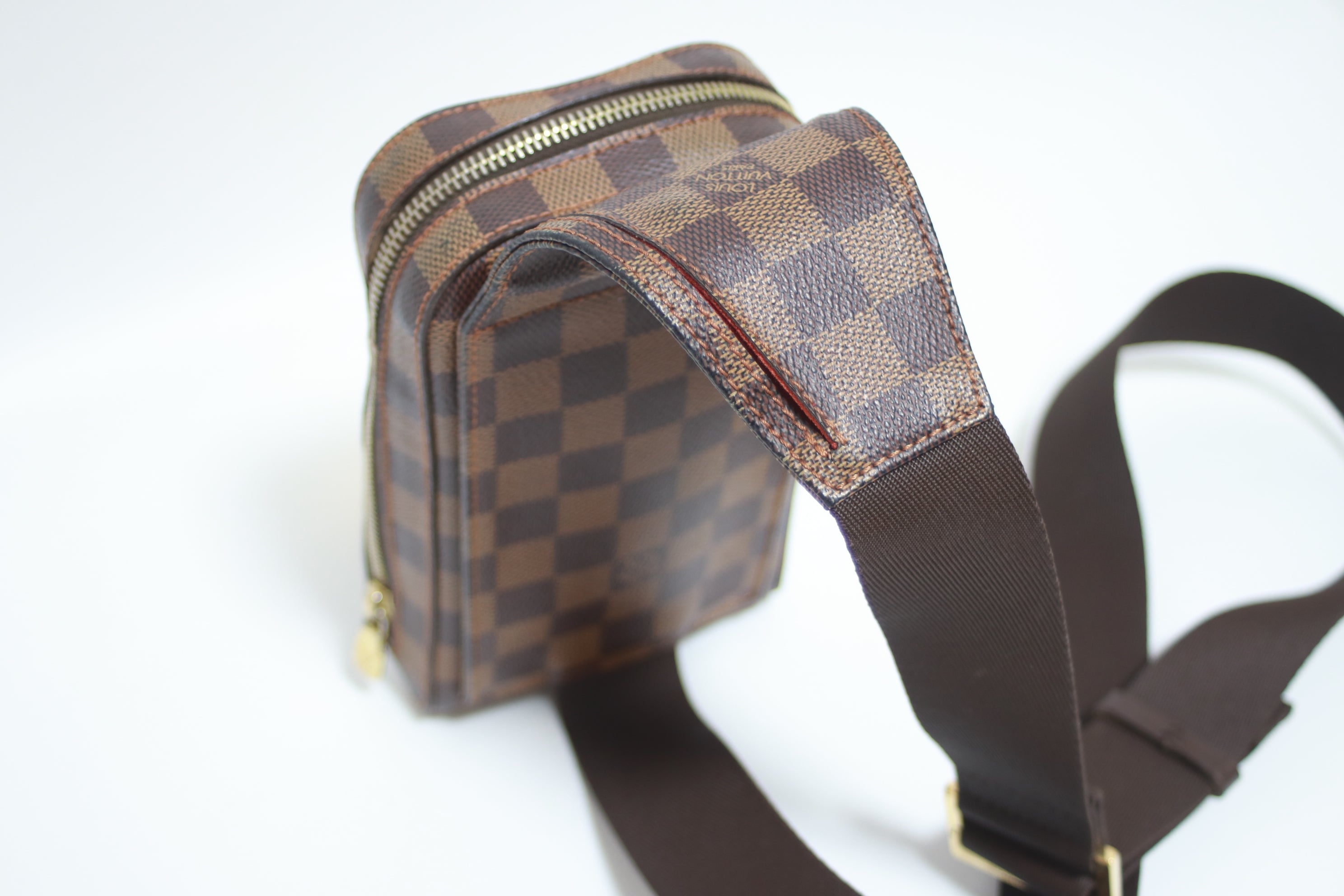 Louis Vuitton Geronimo Body Bag Used