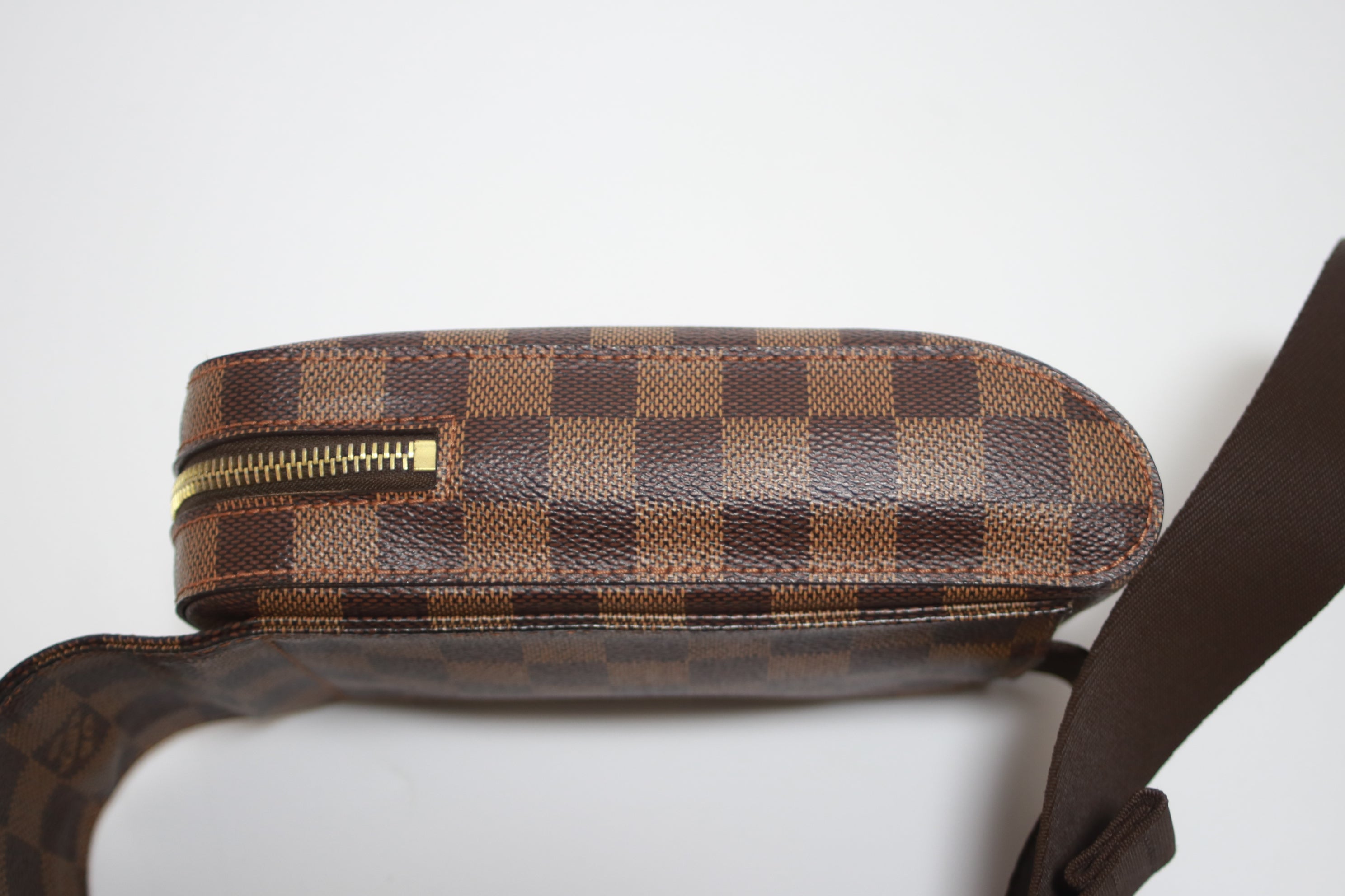 Louis Vuitton Geronimo Body Bag Used