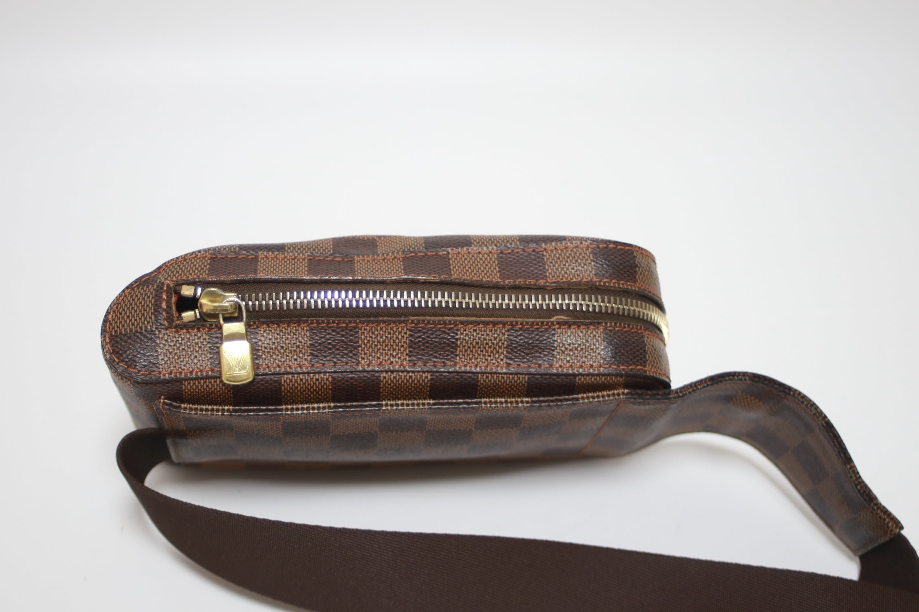 Louis Vuitton Geronimo Body Bag Used