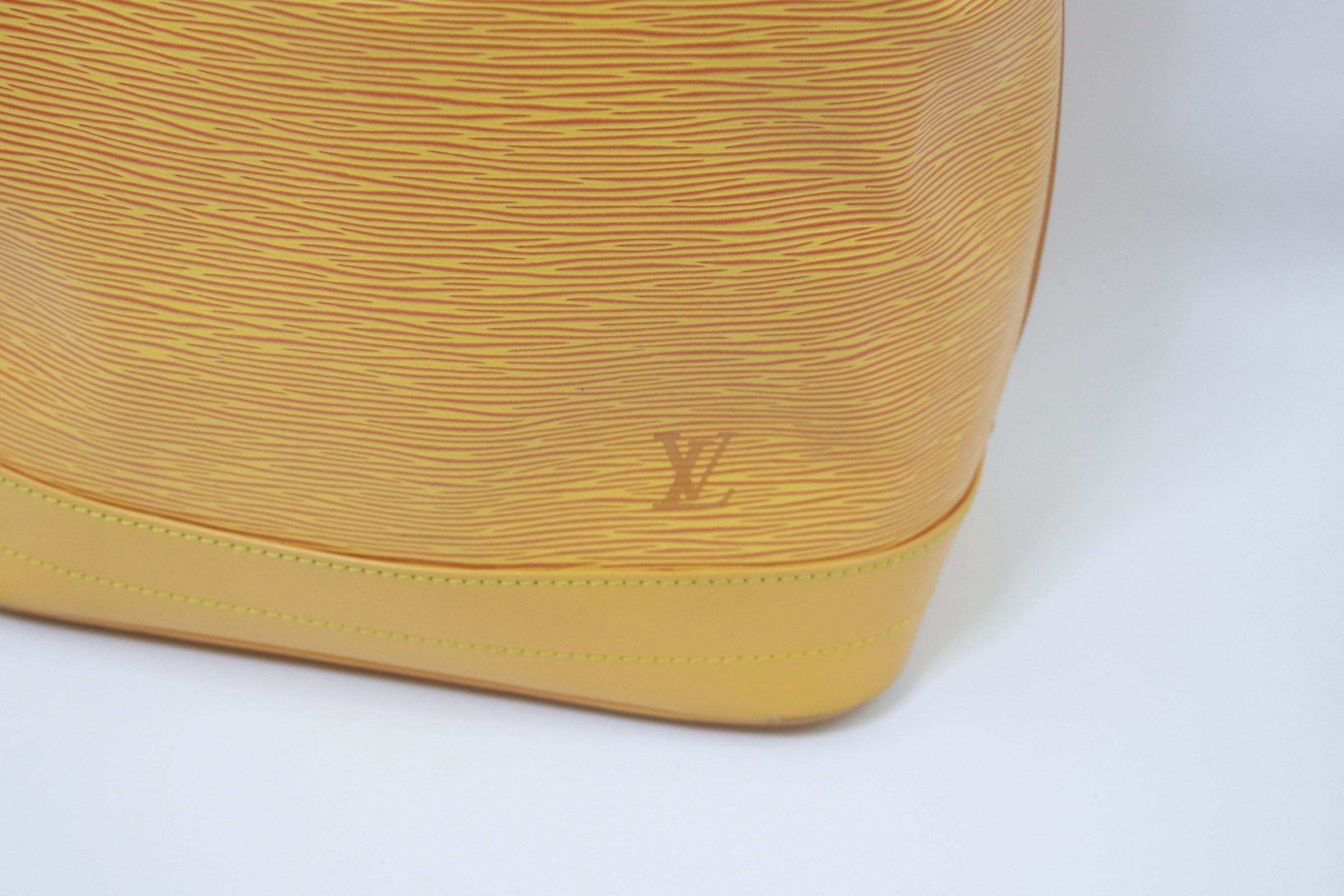 Louis Vuitton Noe GM Epi Yellow Shoulder Bag Used (6961)