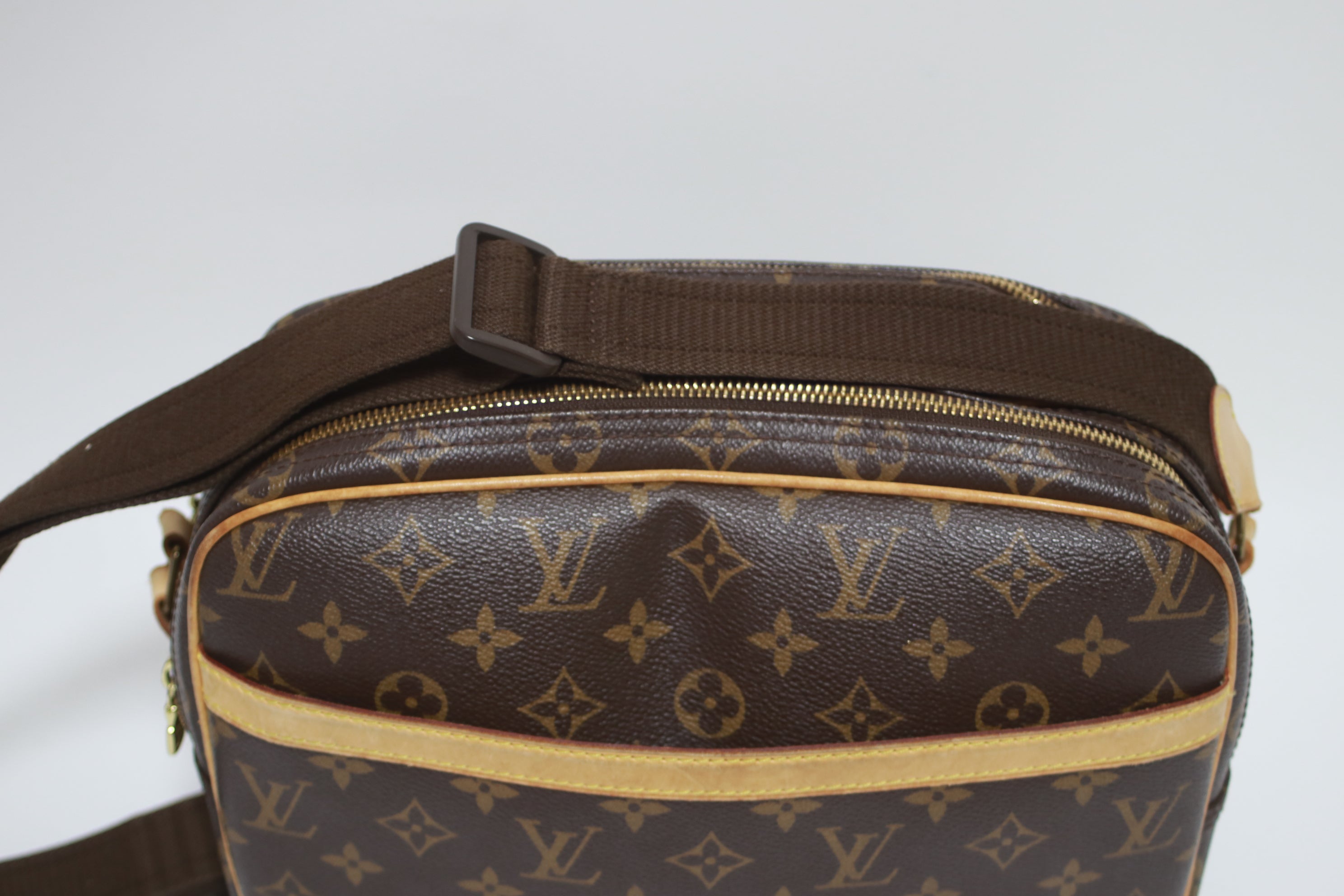 Louis Vuitton Reporter PM Messenger Bag Used