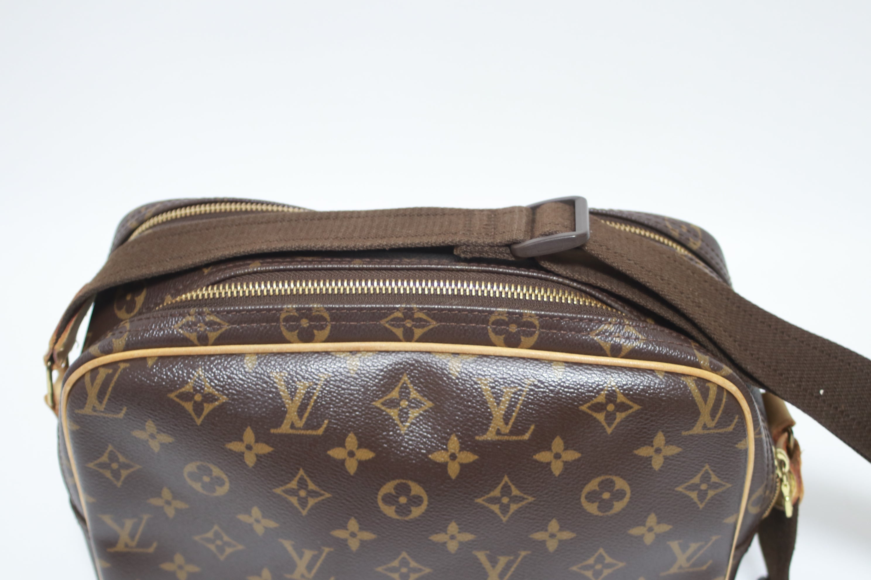 Louis Vuitton Reporter PM Messenger Bag Used