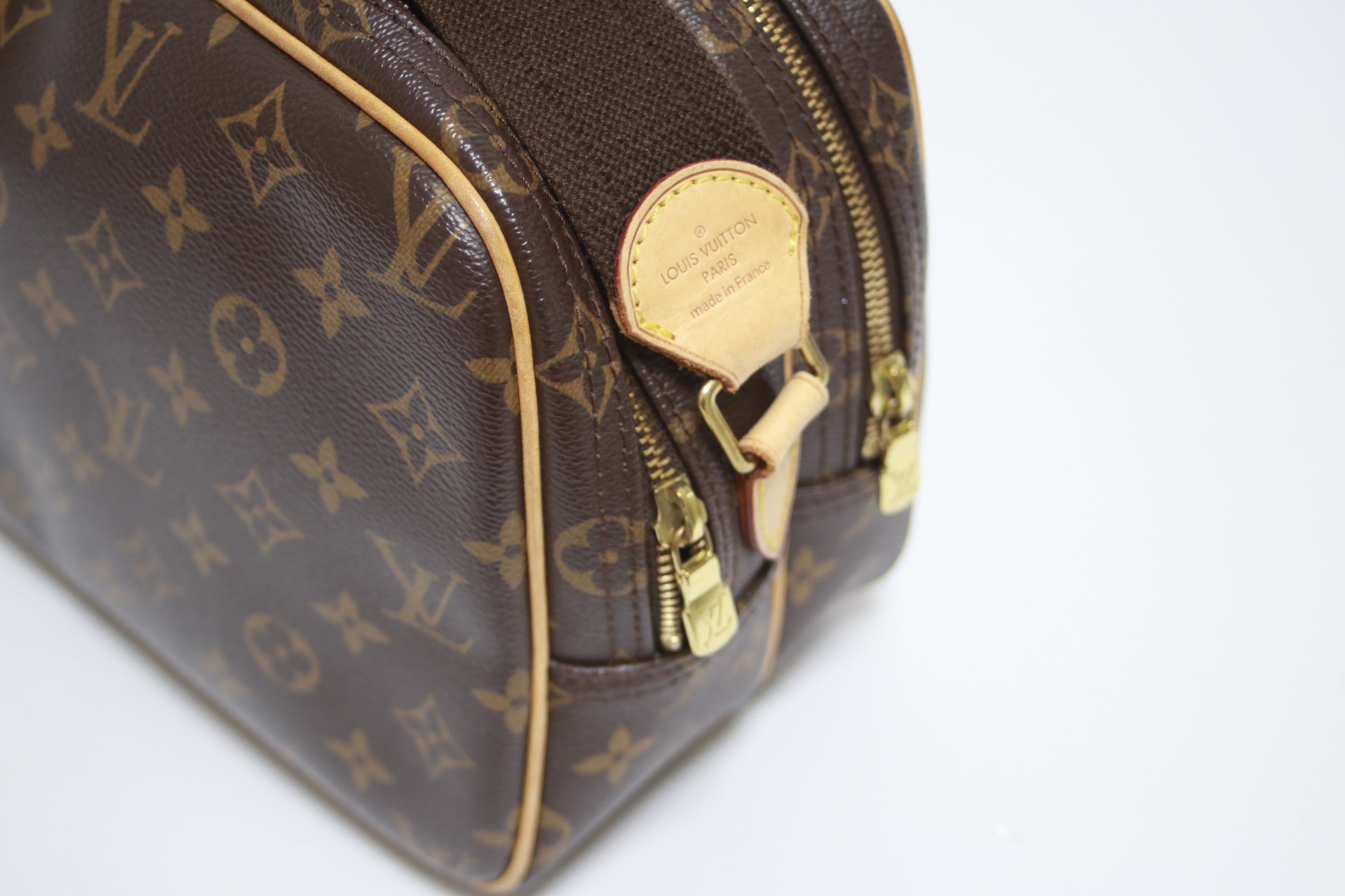 Louis Vuitton Reporter PM Messenger Bag Used