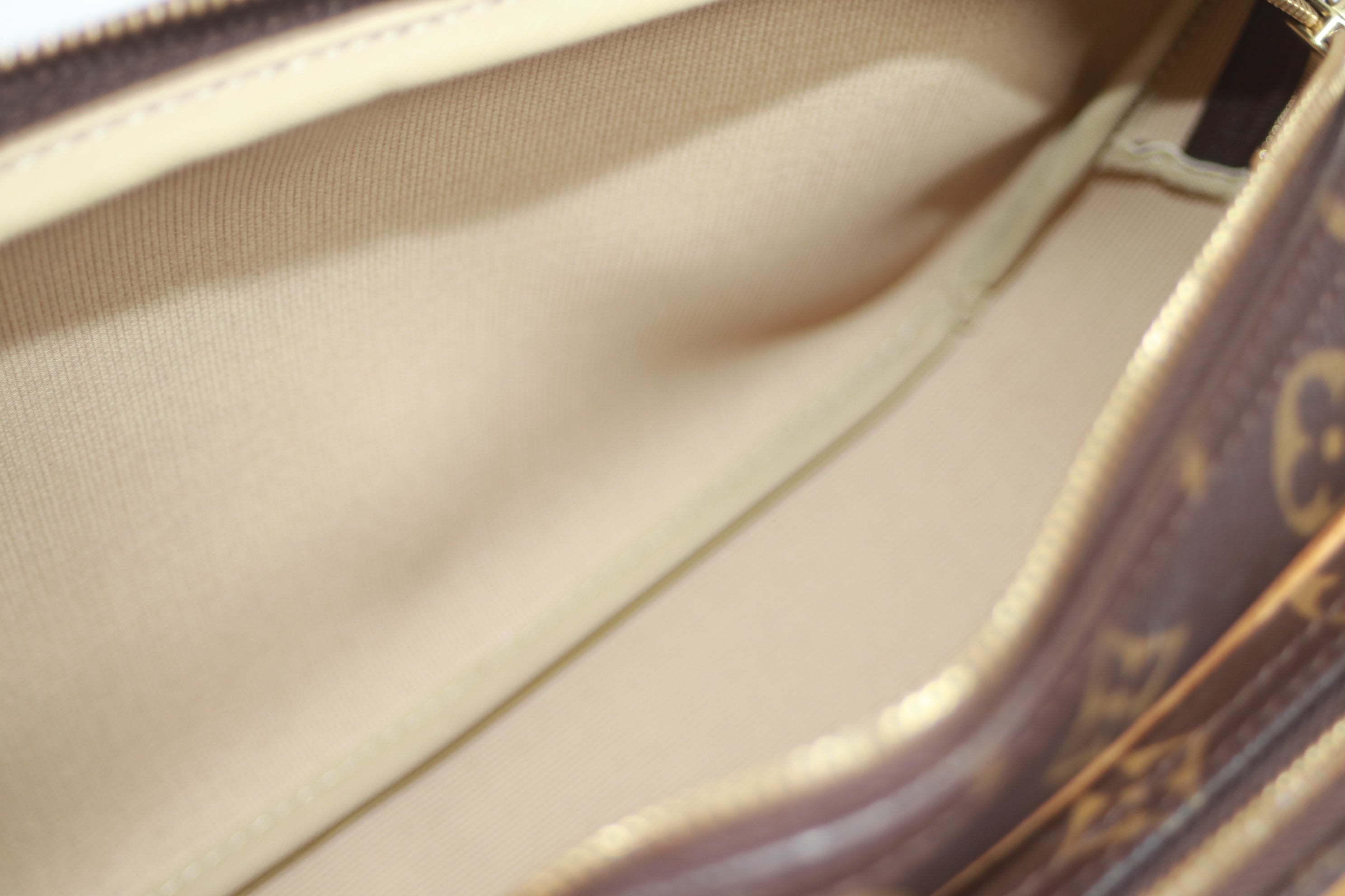 Louis Vuitton Reporter PM Messenger Bag Used