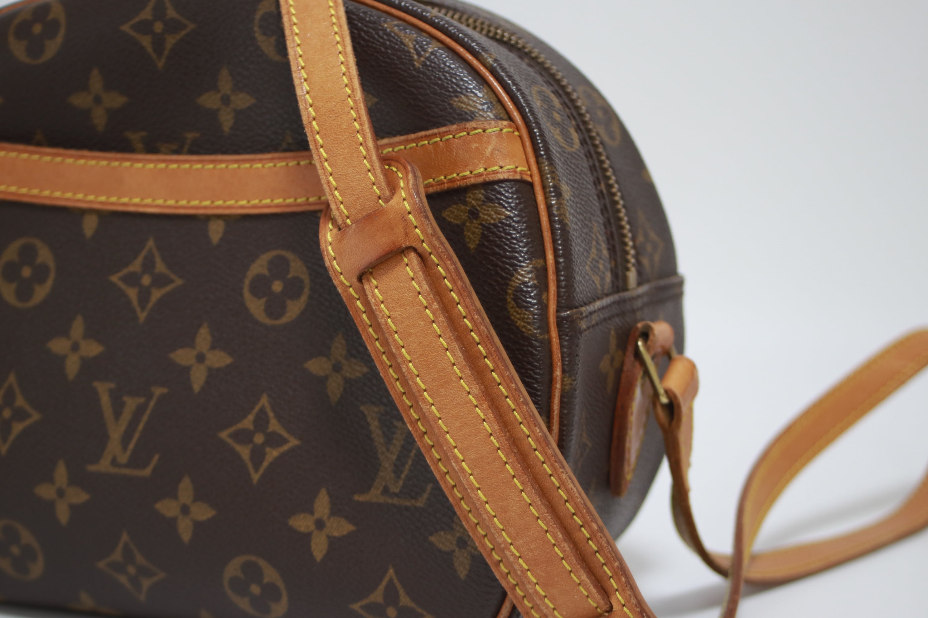 Louis Vuitton Blois Shoulder Bag Used