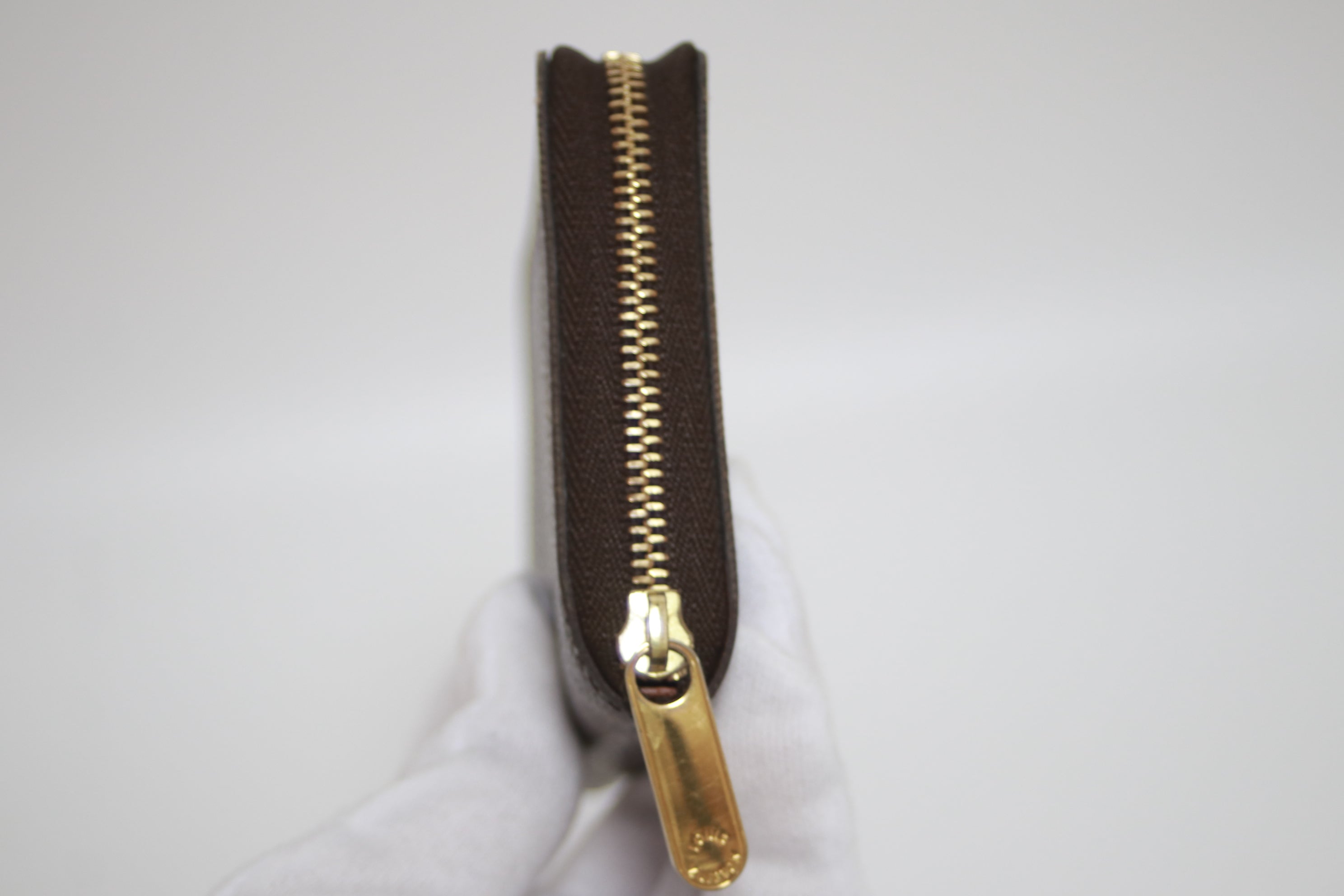 Louis Vuitton Zippy Card Coin Case Used