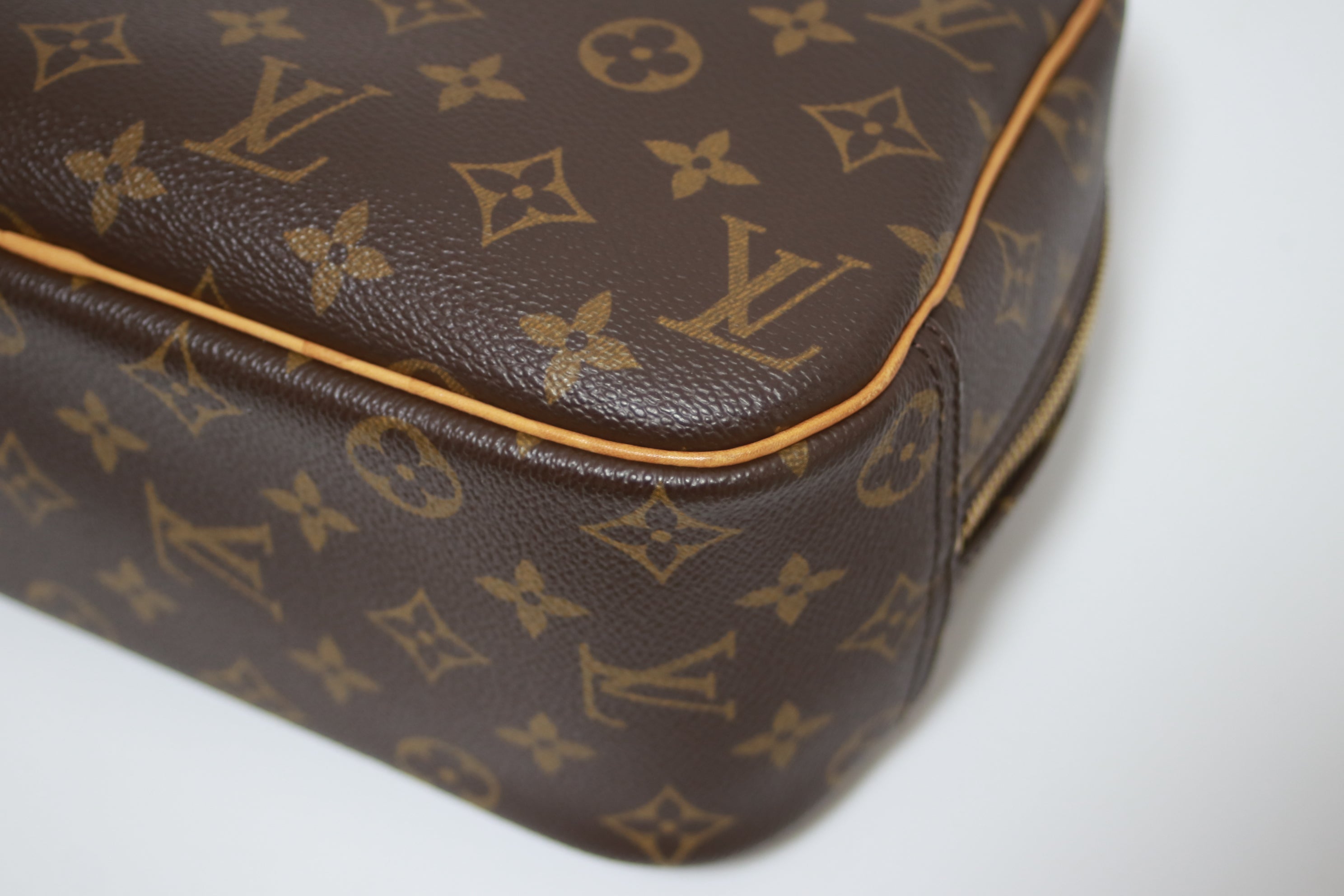 Louis Vuitton Trouville Handbag Used