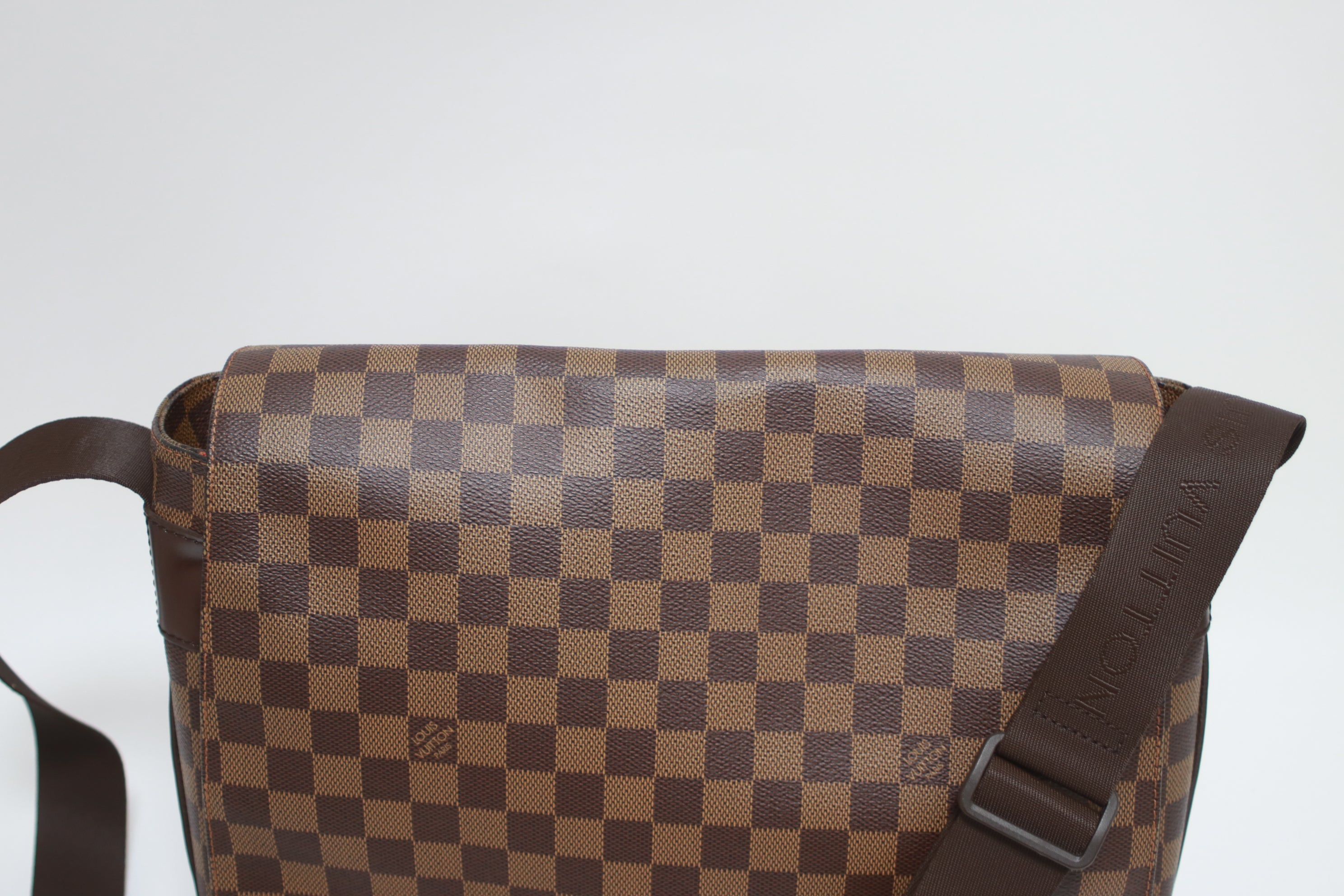 Louis Vuitton Bastille Damier Ebene Messenger Bag Used