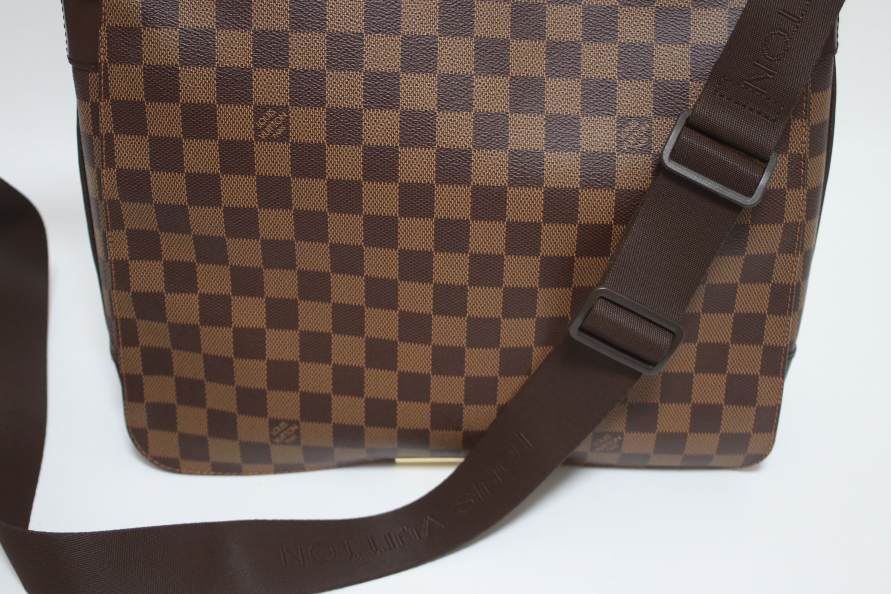 Louis Vuitton Bastille Damier Ebene Messenger Bag Used